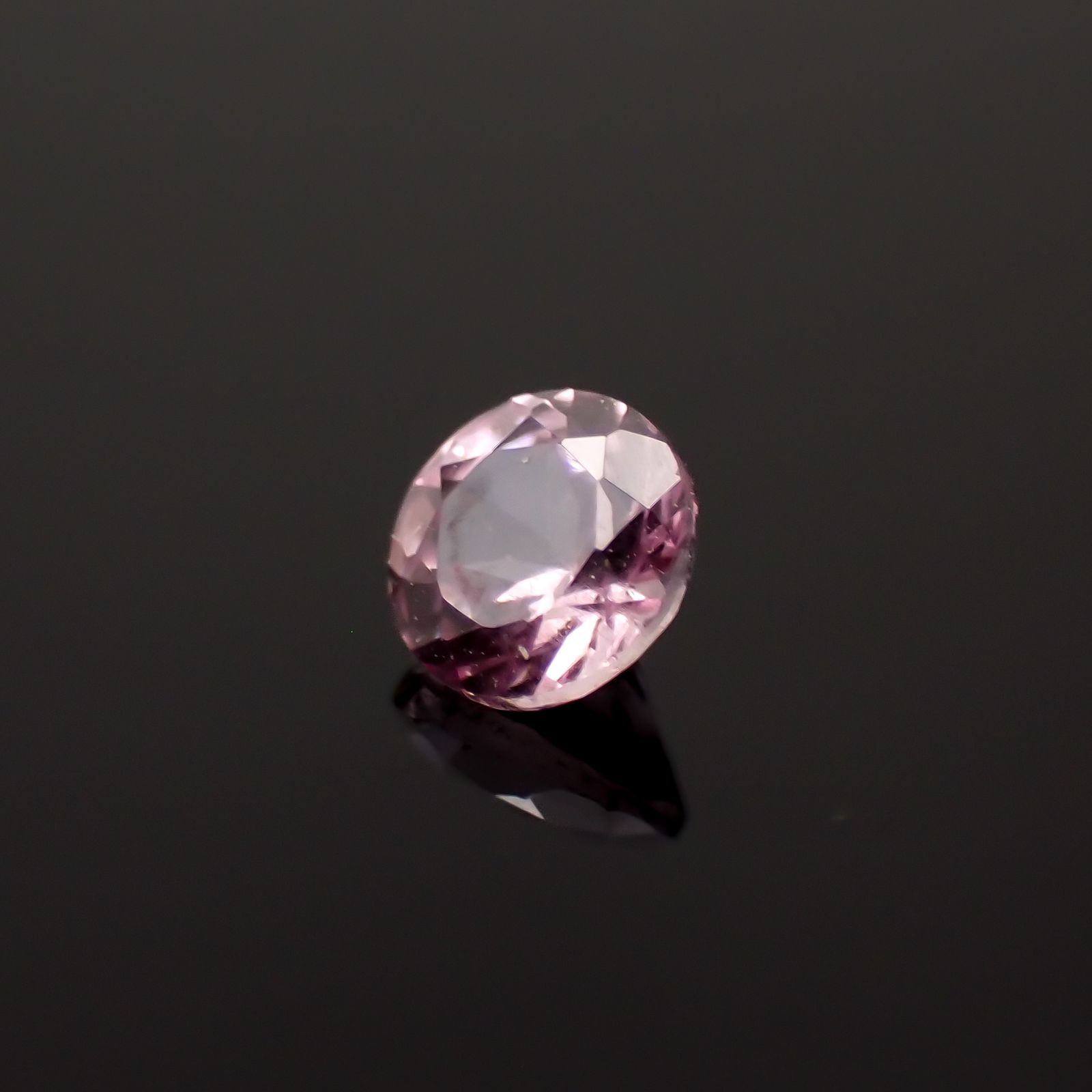 ドラゴンガーネット タンザニア産 0.35ct[230421449]4x4mm前後