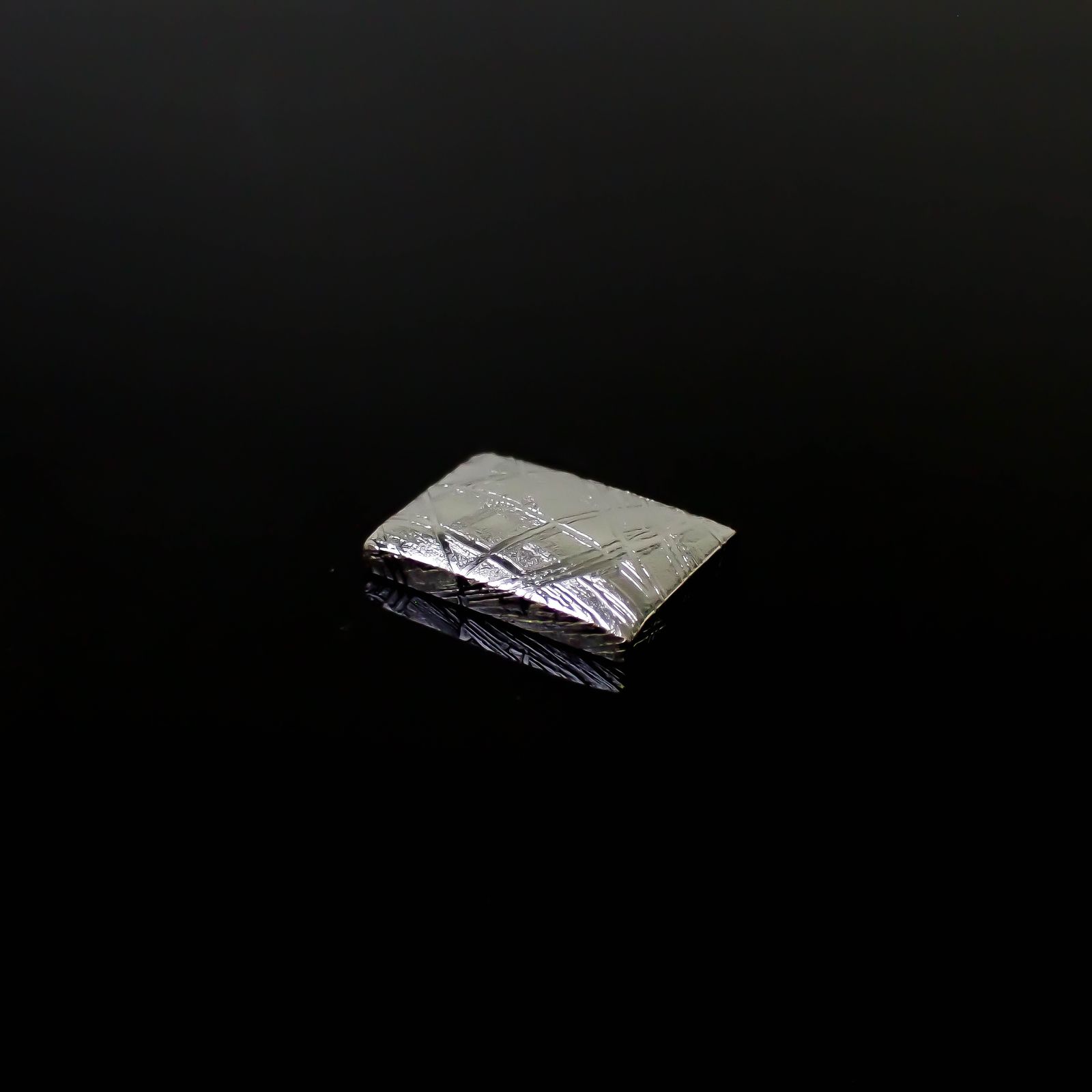 ムオニナルスタ隕石 発見地:スウェーデン 11.95ct[240125784]13.8x9.8mm前後