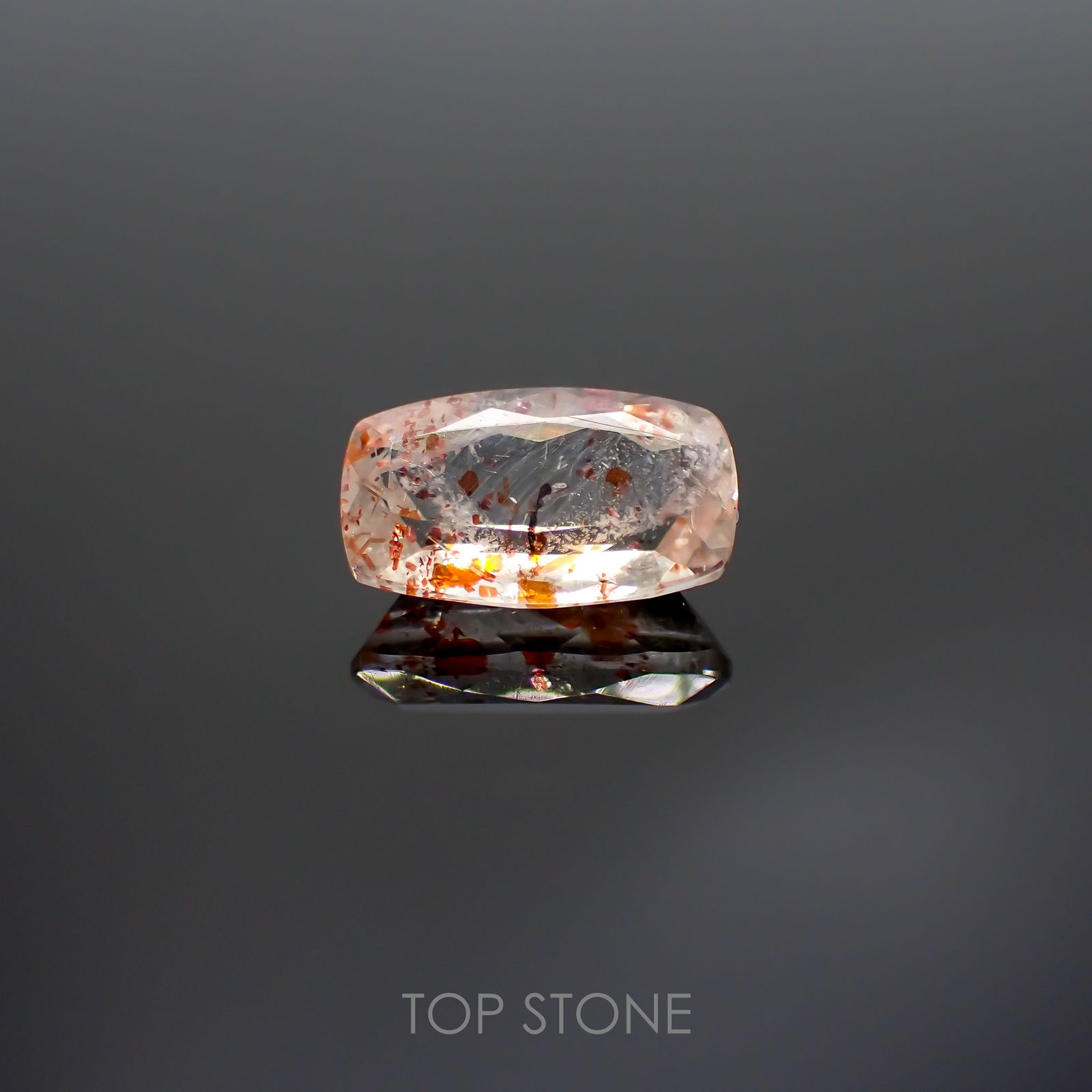 イリュージョンサンストーン(宝石名オリゴクレース)タンザニア産 2.36ct 識別済[220113869]11.3x6.8mm前後