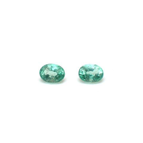 ◇ペアセット◇パステルカラーエメラルド ザンビア産 0.33ct(2pcs合計) [250430239]3.9x2.9mm前後