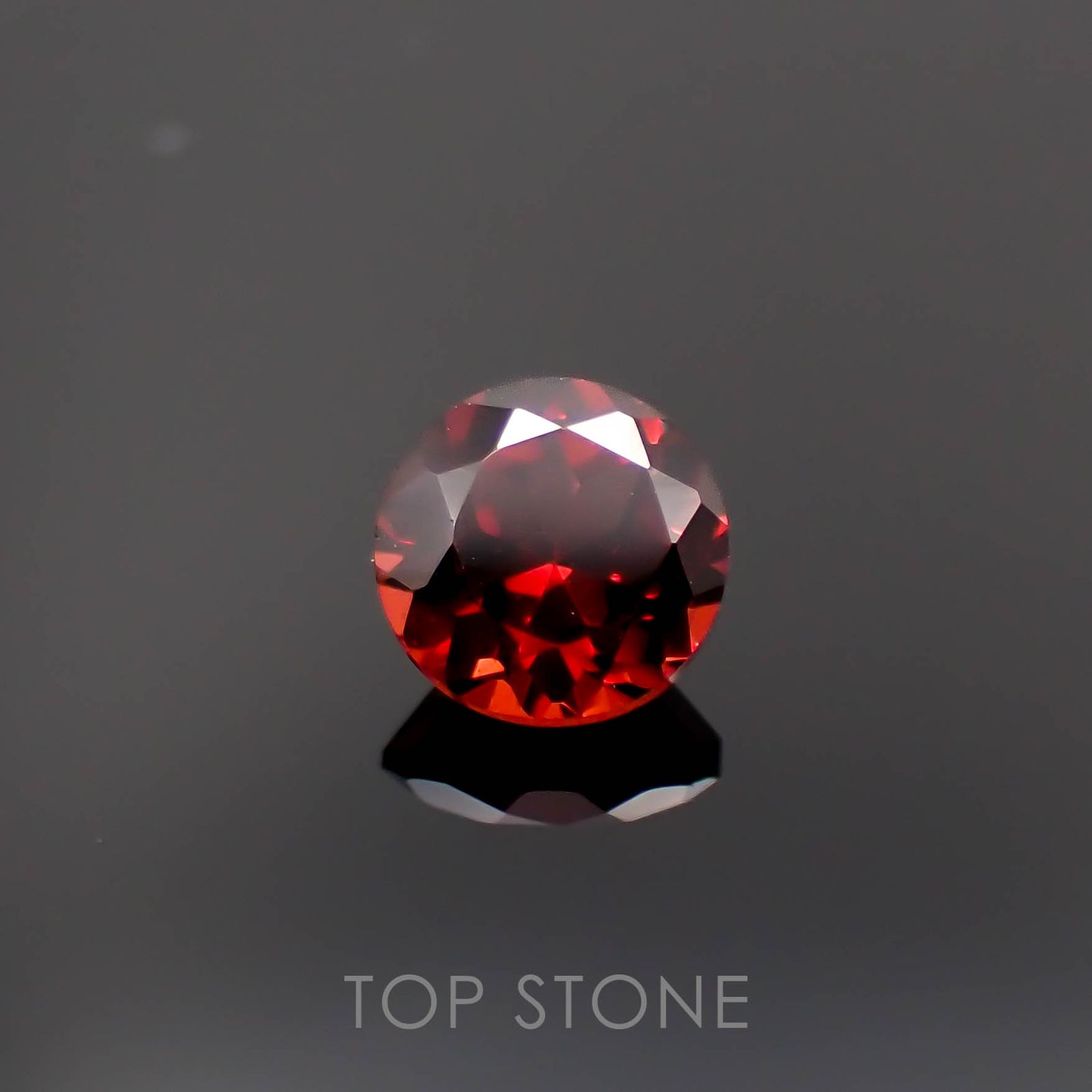 パイラルスパイトガーネット モザンビーク産 0.86ct[230119848]5.5x5.5mm前後