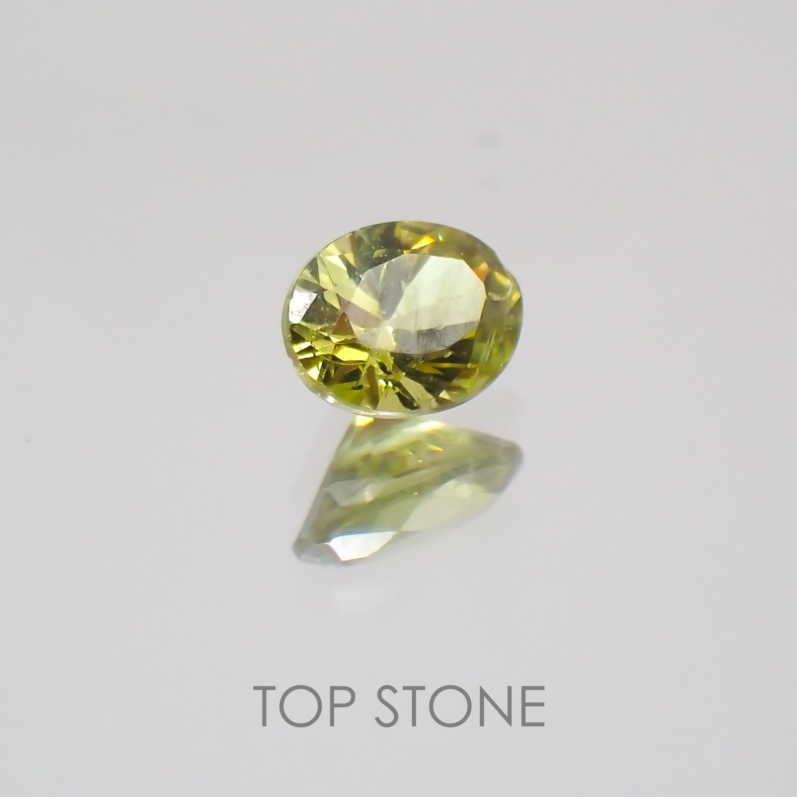 デマントイドガーネット ナミビア産 ルース 0.18ct[21069889]3.9×2.9mm前後