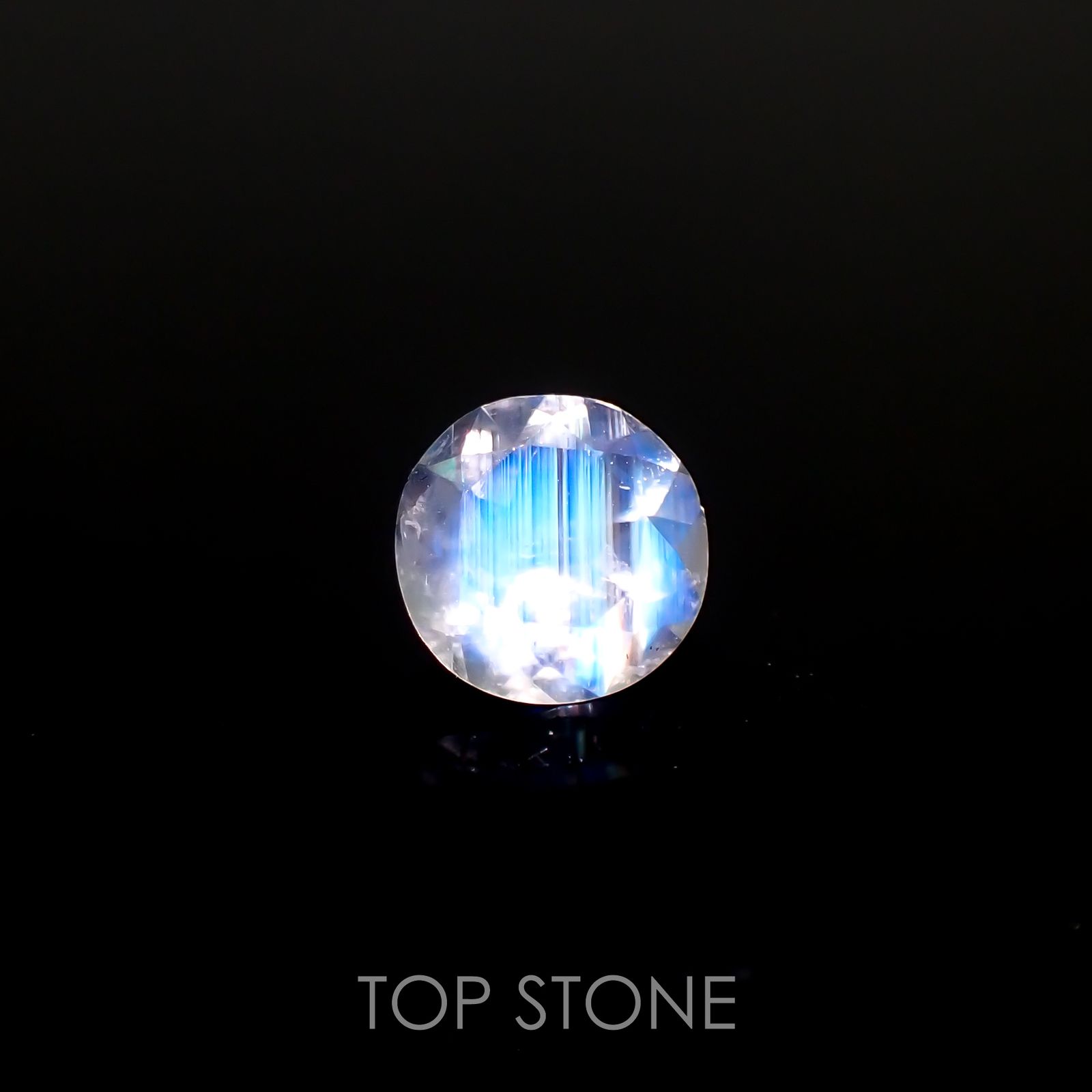 レインボームーンストーン(宝石名ラブラドライト)タンザニア産 0.65ct 識別済[220516039]6.1x6mm前後