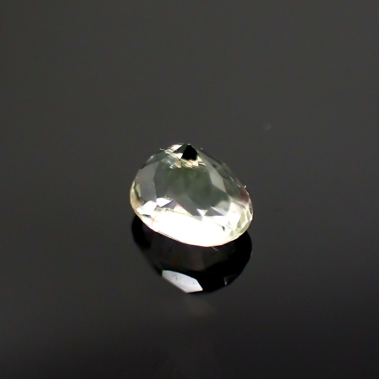 ハイアライトオパール(宝石名オパール) メキシコ産 0.177ct ソ付(彩珠)[210712057]3.9×3mm前後