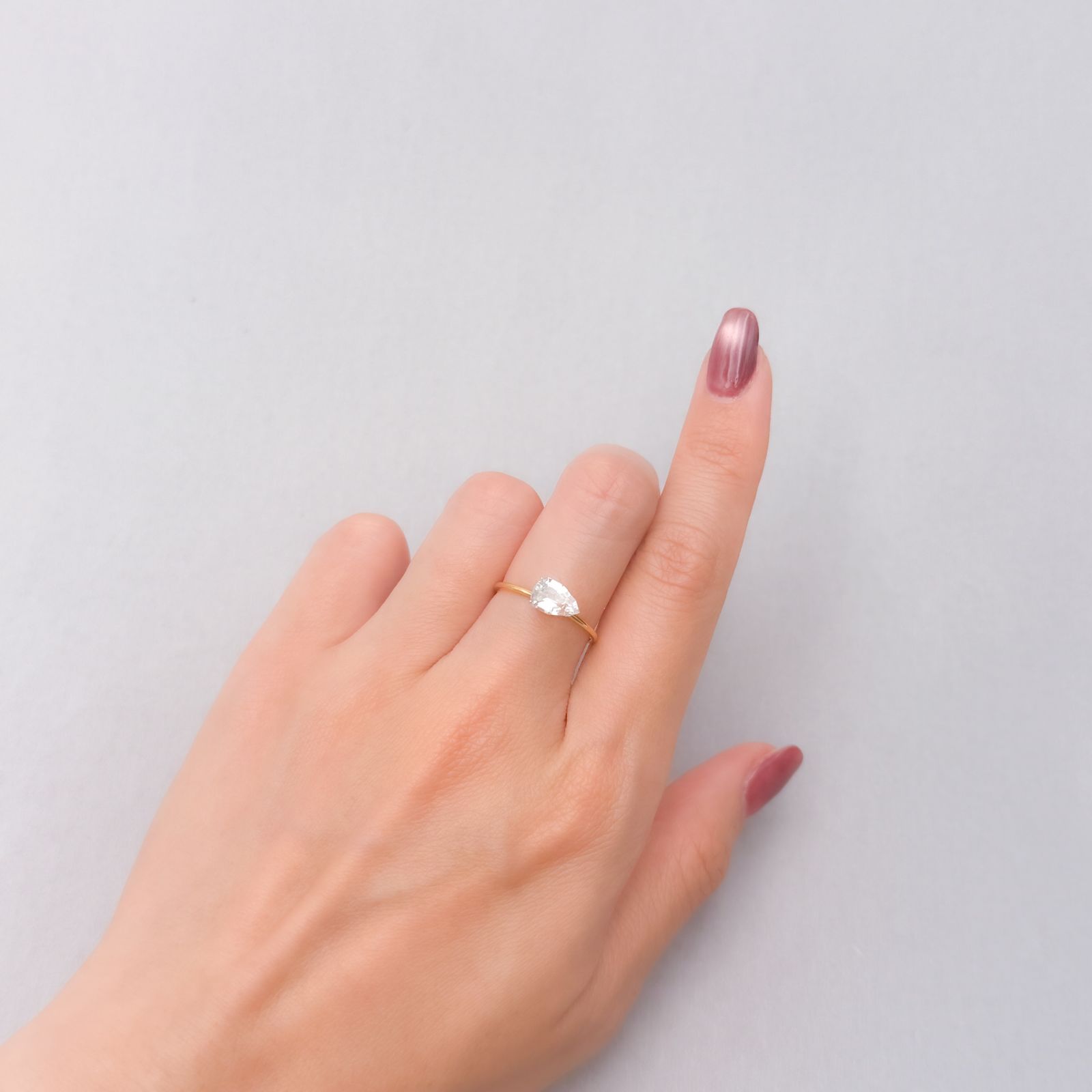 ◇カスタムカット◇レインボームーンストーン マダガスカル産 0.70ct [250229847]8x5.2mm前後