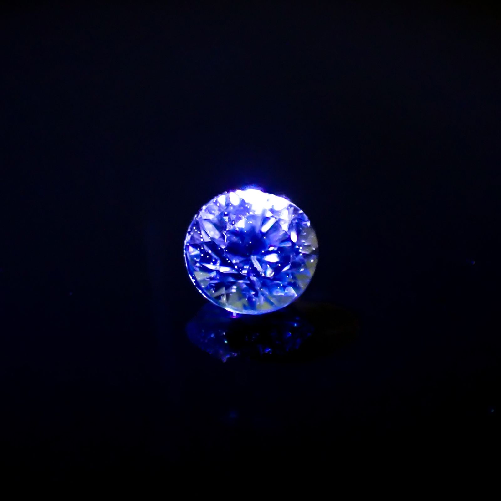 リバースカラーチェンジジルコン ミャンマー・モゴック産 0.31ct[240929168]3.7x3.5mm前後