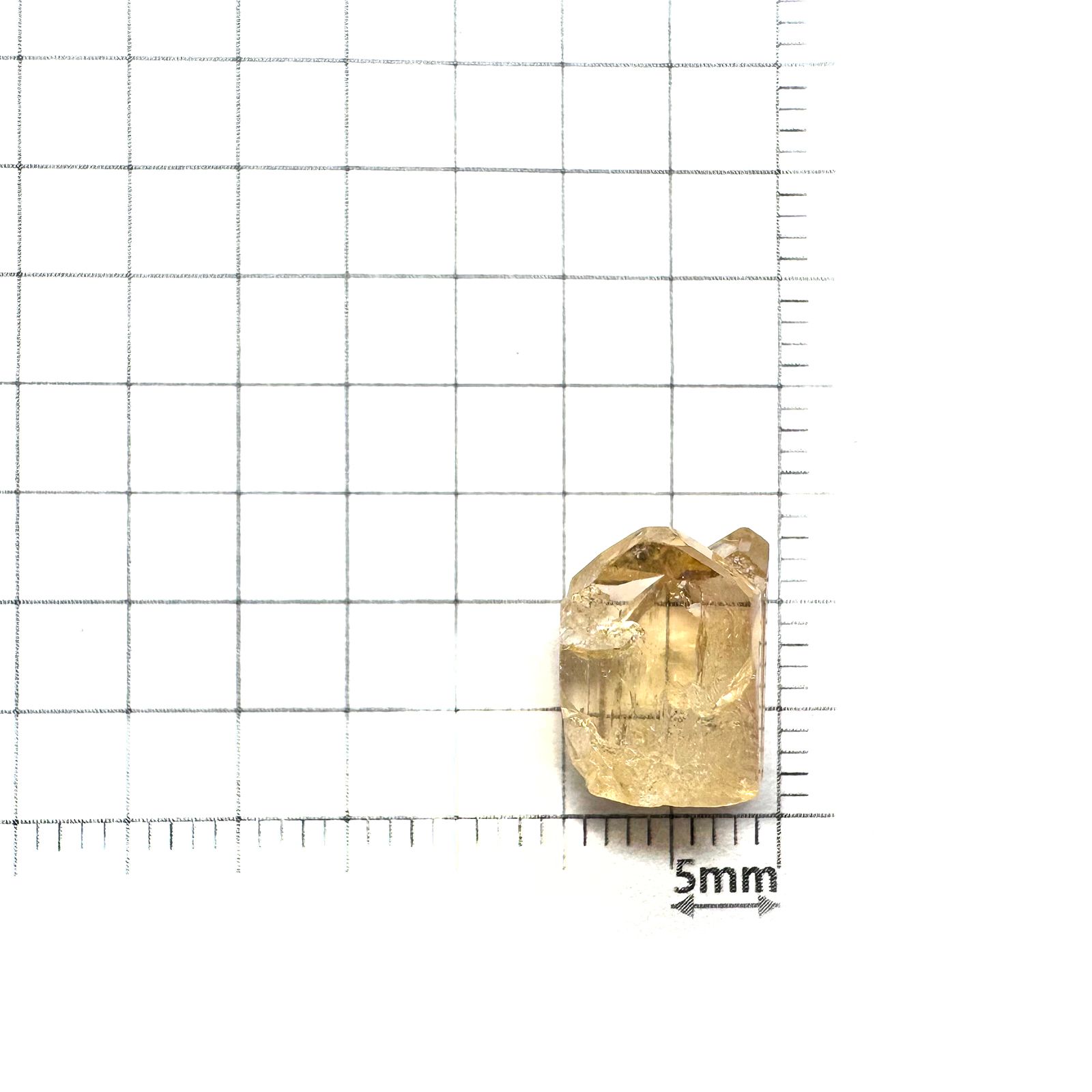 インペリアルトパーズ 原石 ザンビア産 8.26ct / 12.3x10.8mm前後 [250730938]