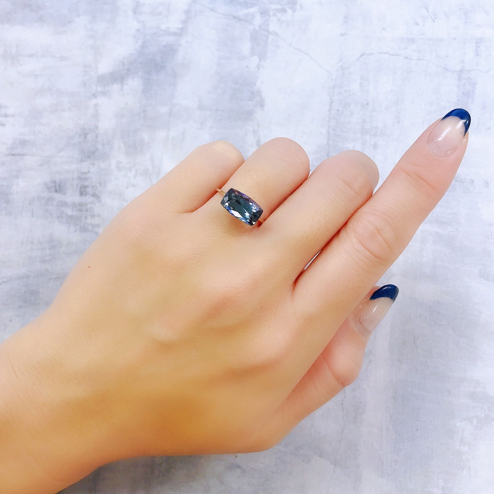 バイカラータンザナイト(宝石名ゾイサイト)タンザニア産 3.52ct 識別済[221119001]11.5x6.7mm前後