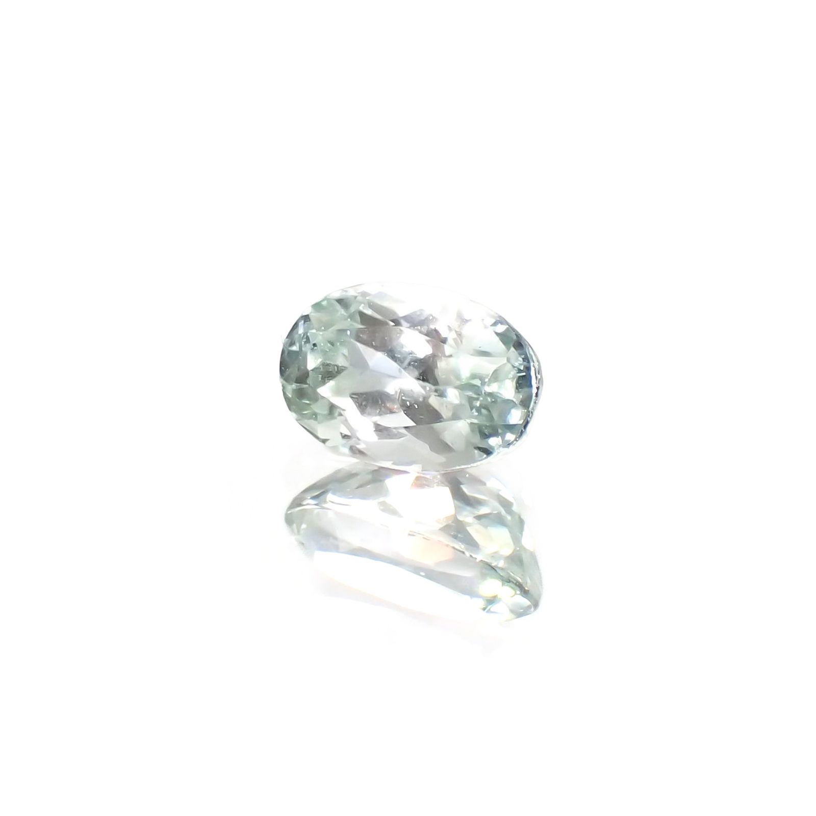 ユークレース(宝石名ユークレース)コロンビア産 ソ付(彩珠) 1.216ct / 7.9x5.1mm前後 [220616448]