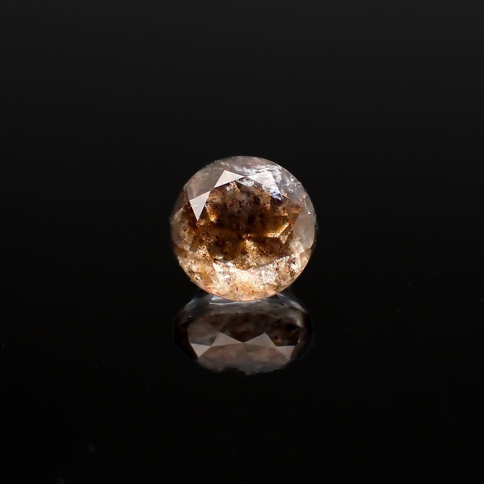 アベンチュリンアクアマリン ナイジェリア産 0.58ct[220917717]5.1x5.1mm前後