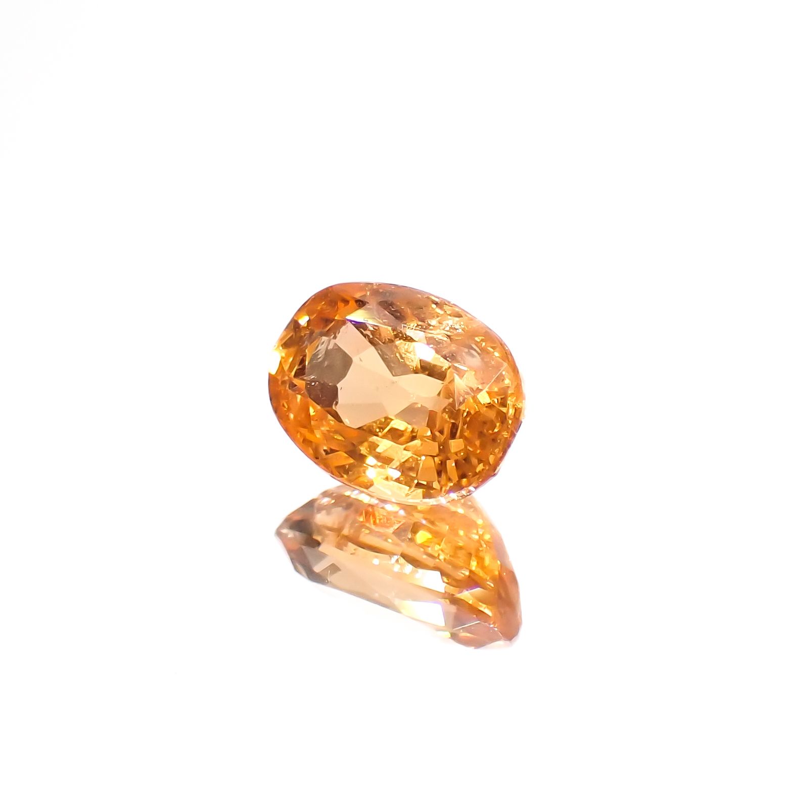 スペサルティンガーネット マンダリンオレンジカラー(宝石名ガーネット)ナイジェリア産 1.32ct 識別済[230923388]7x5.1mm前後