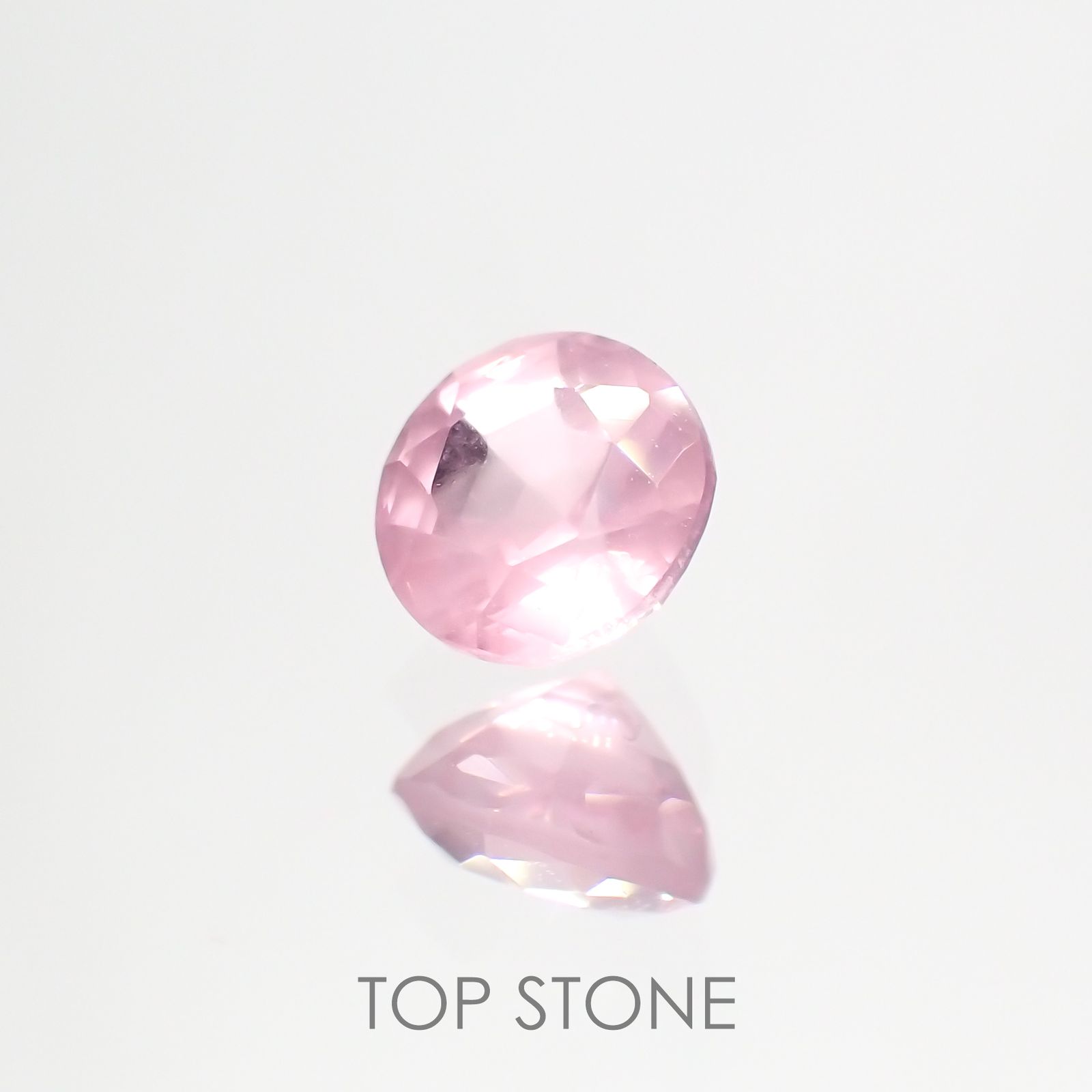 シルキーピンクスピネル(宝石名ピンク・スピネル) タンザニア産 0.46ct 識別済[210812909]4.4×4.4mm前後