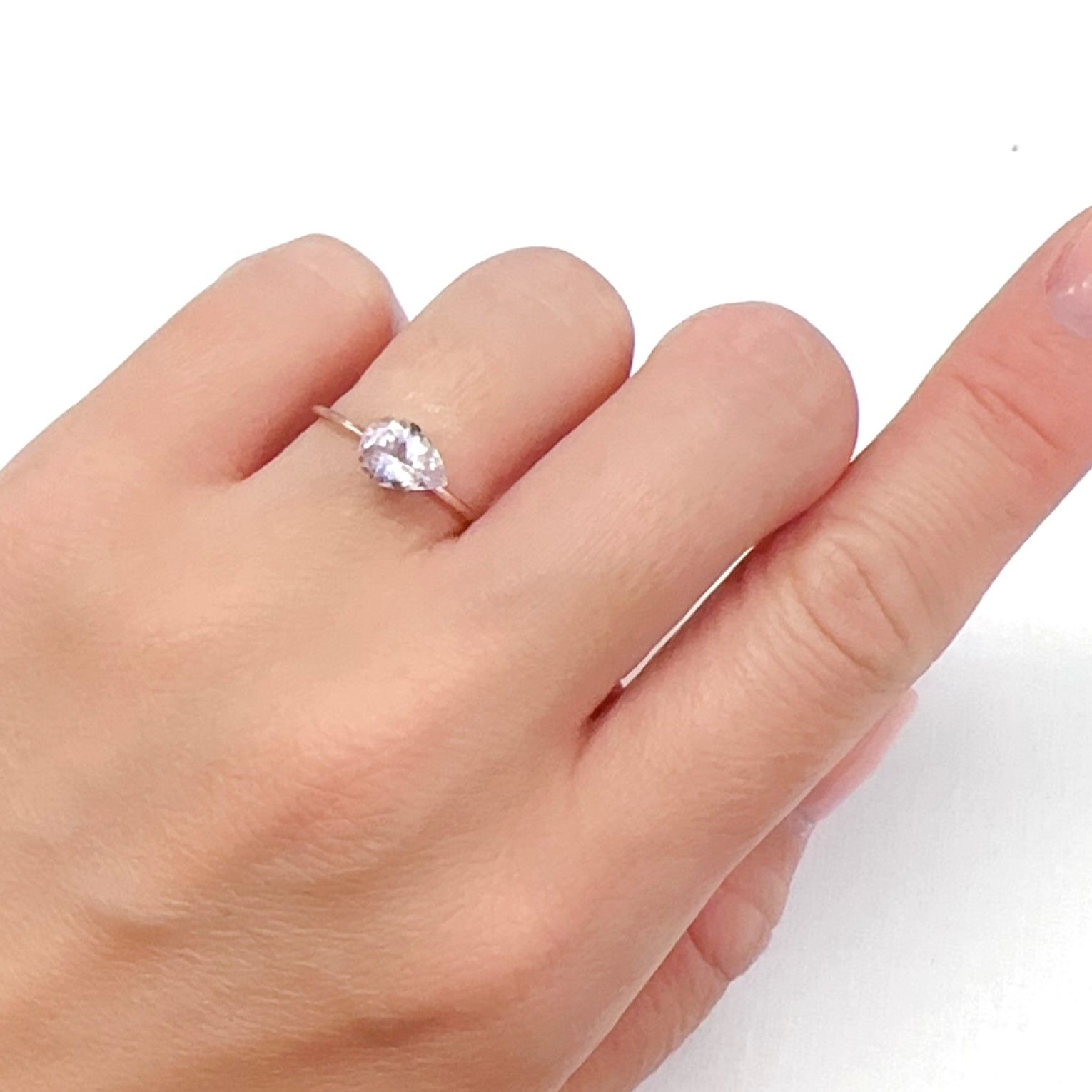 モルガナイト ナイジェリア産 0.84ct[240427162]7.6x5.8mm前後