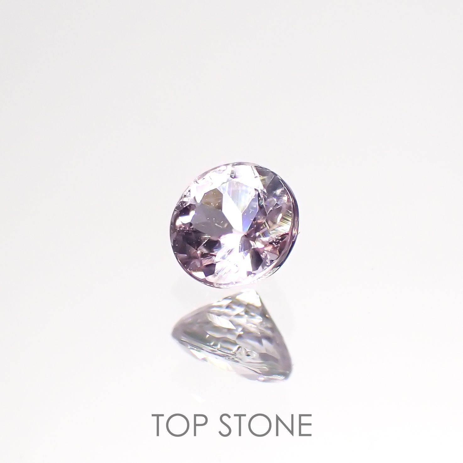 ピンクゾイサイト(宝石名ピンク・ゾイサイト)タンザニア産 0.28ct 識別済[220114939]4x3.9mm前後