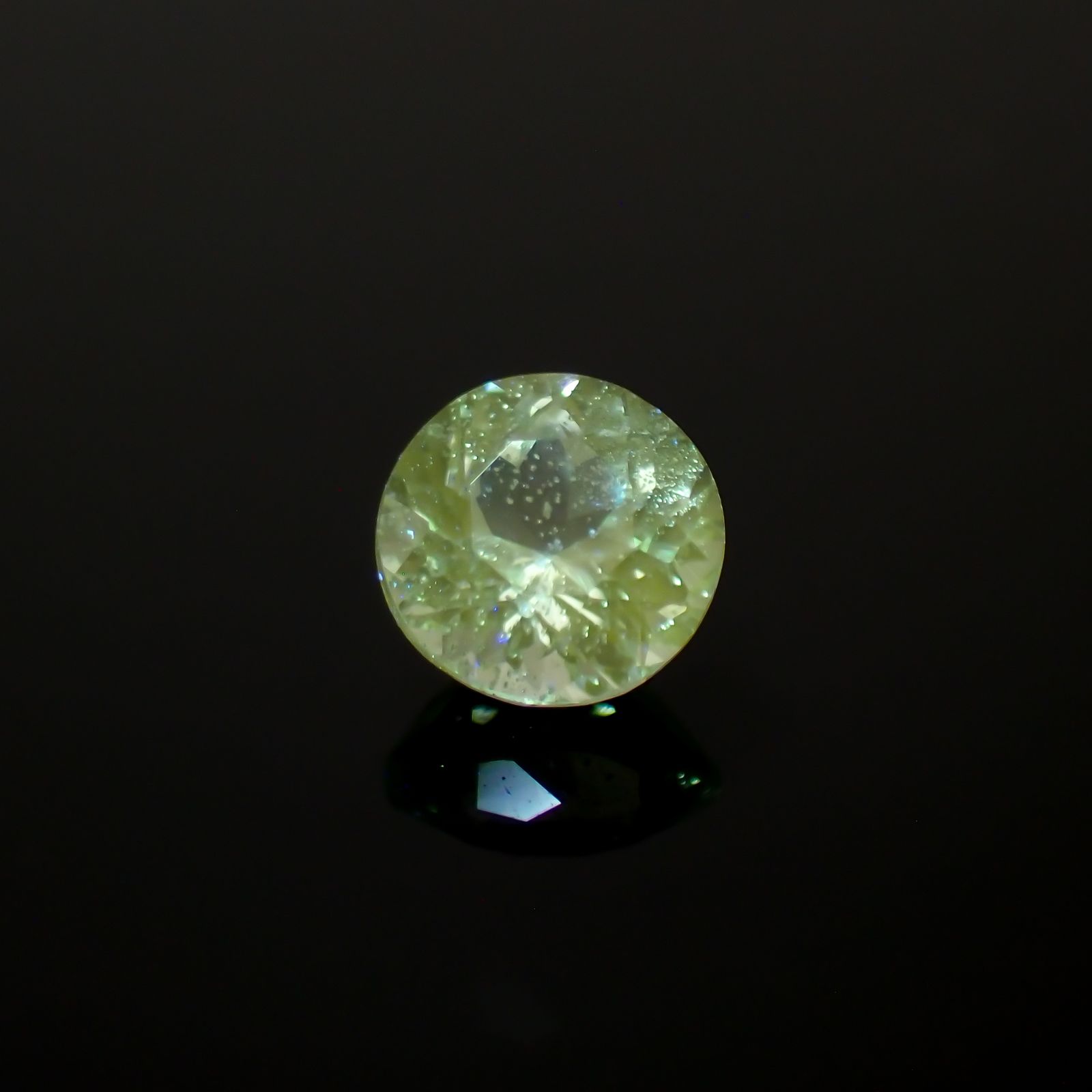 バナジウムコーネルピン(宝石名コーネルピン)タンザニア・タンガ州産 0.36ct 識別済[230521912]4.4x4.4mm前後