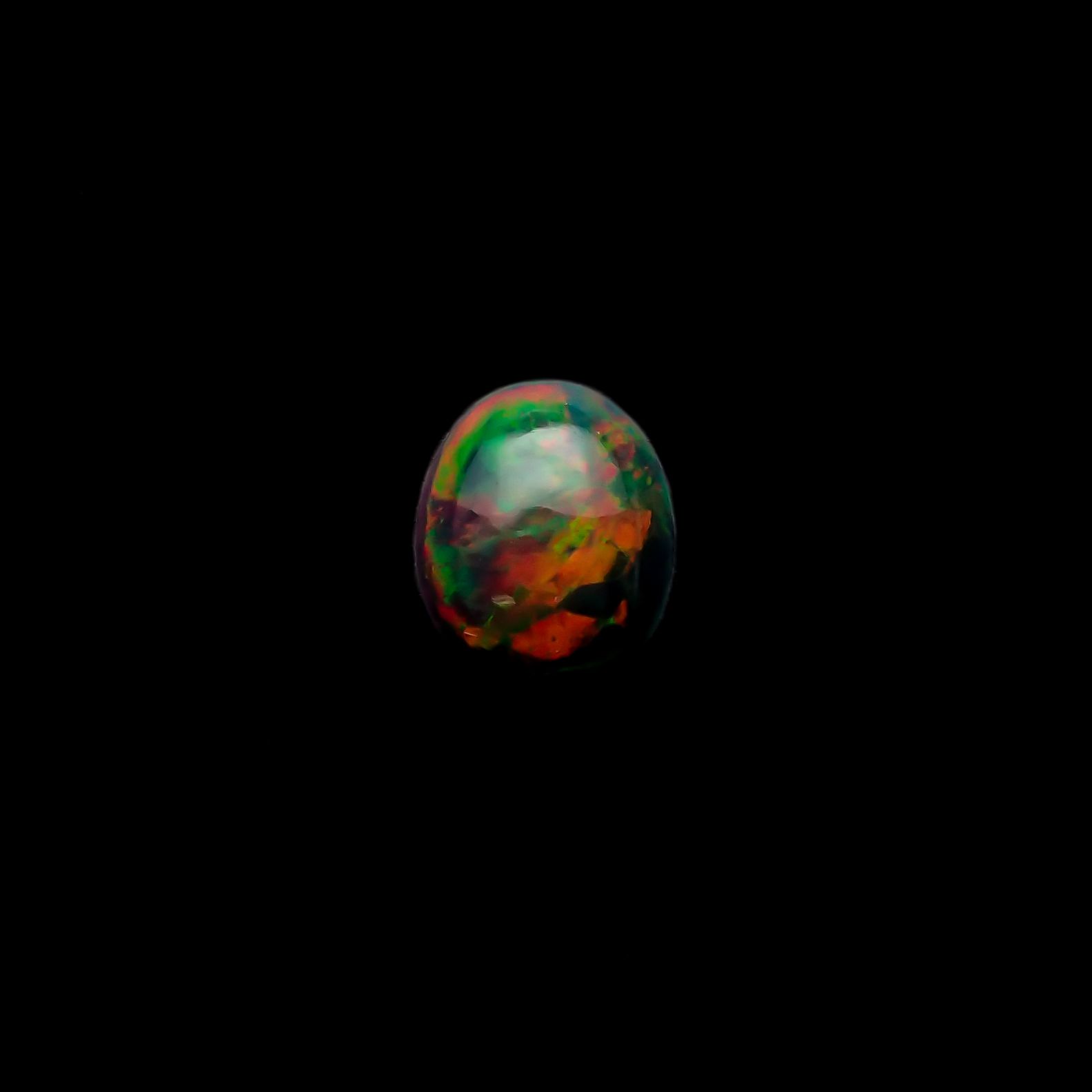ブラックオパール(宝石名オパール/加熱処理)エチオピア産 3.57ct 識別済[240326533]12.5x10.1mm前後