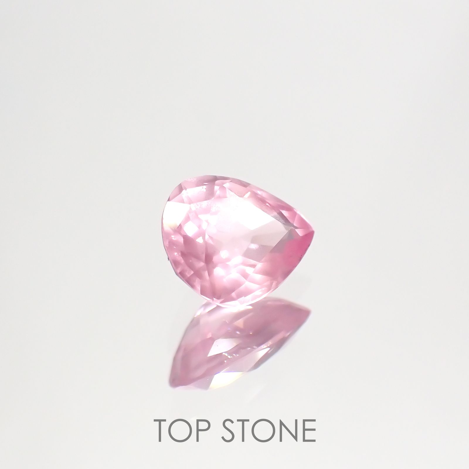 シルキーピンクスピネル タンザニア産 ルース 0.79ct[210912903]6.7×5.3mm前後