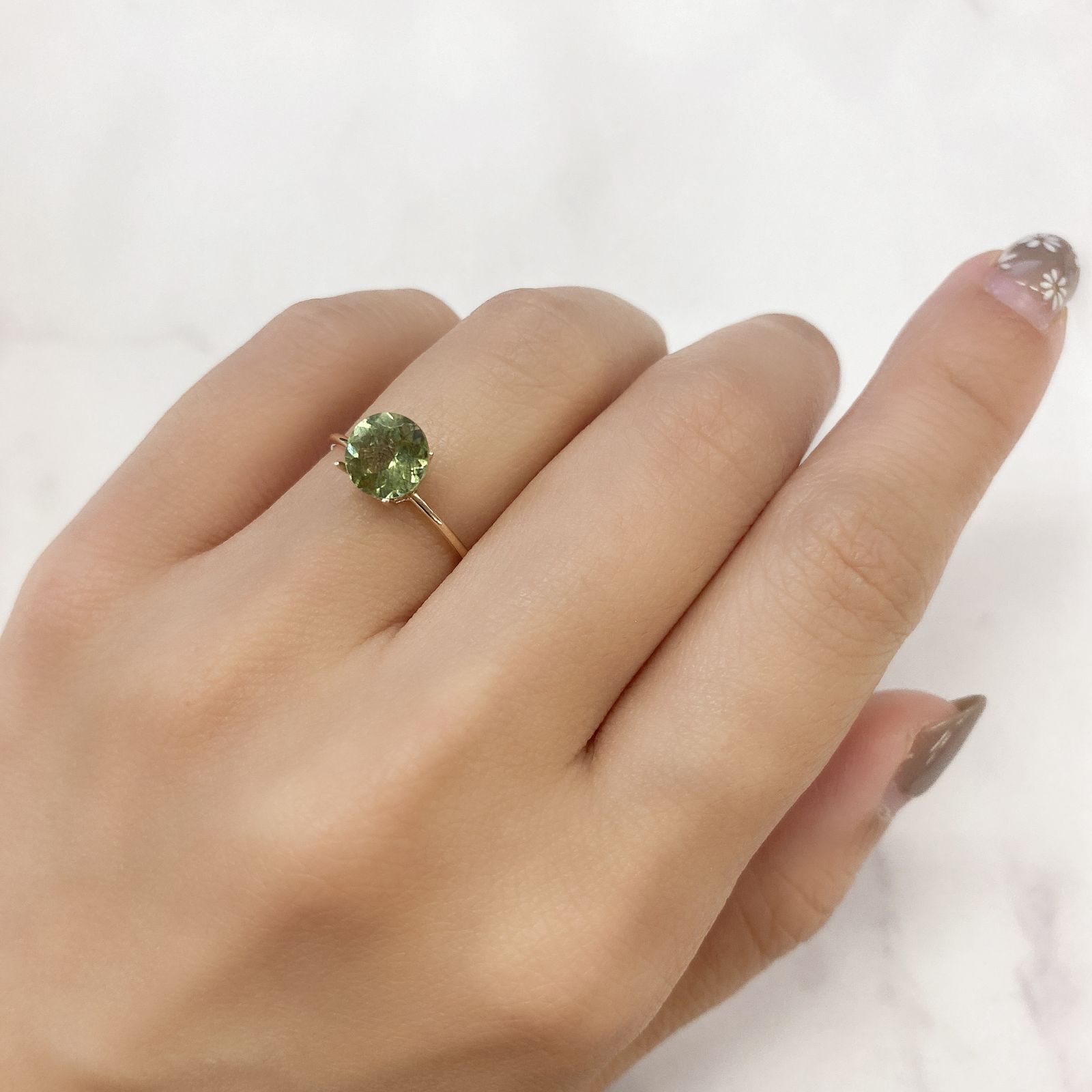 ルドウィジャイトインペリドット パキスタン産 ルース 1.36ct[210913495]7.2×7.1mm前後