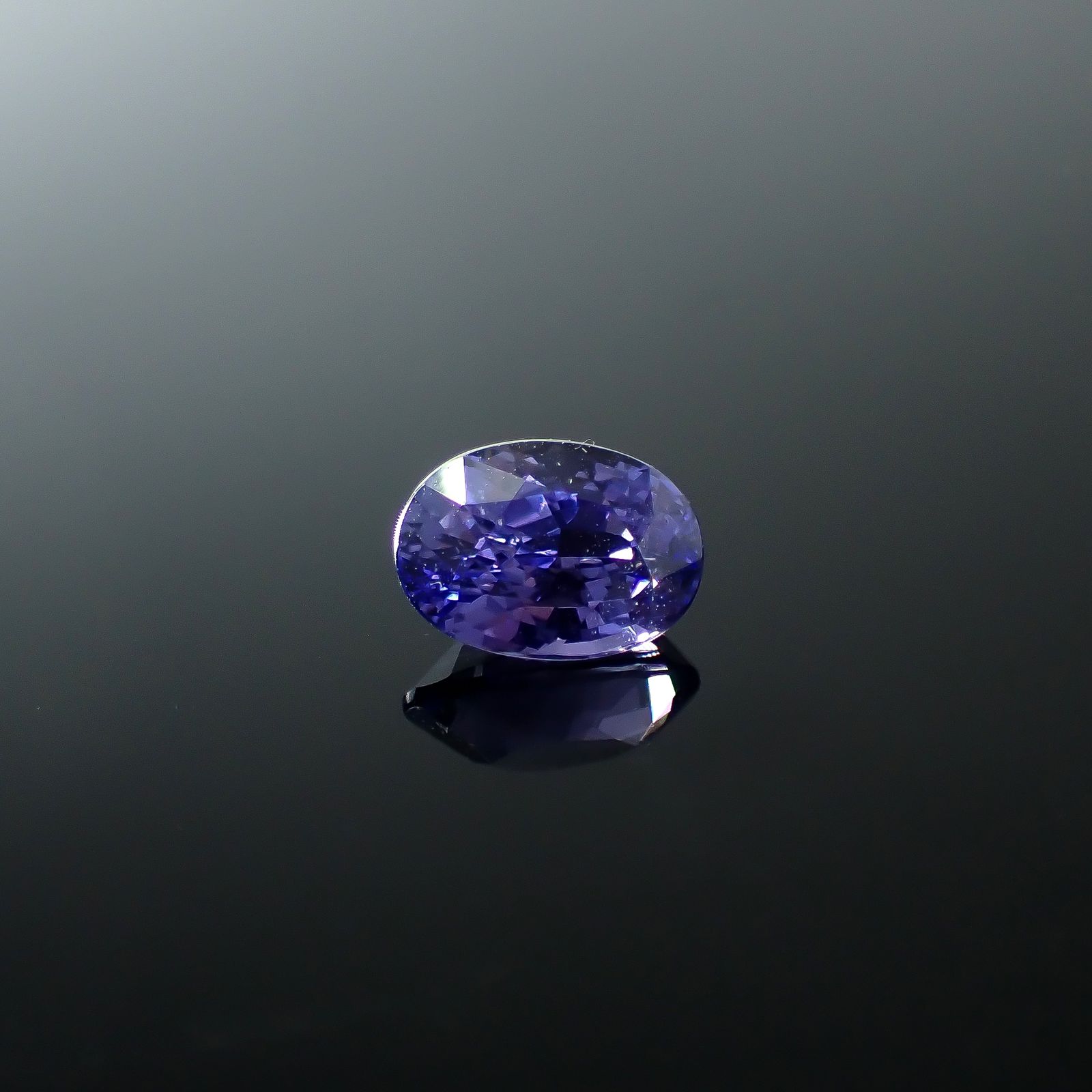 バイオレットサファイア 非加熱(宝石名バイオレット・サファイア)スリランカ/マダガスカル産 1.59ct GIT鑑付[250931152]7.69x5.43mm前後