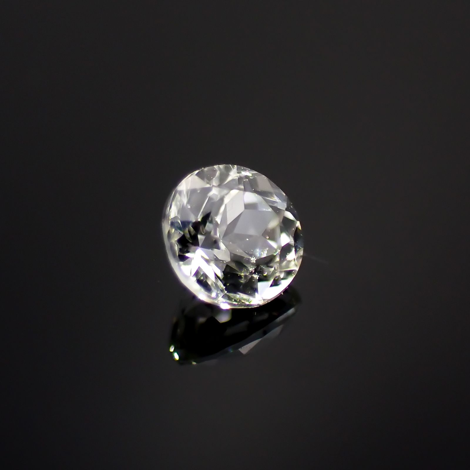 リューコガーネット ビルマ産 0.16ct[230421417]3.1x3.1mm前後