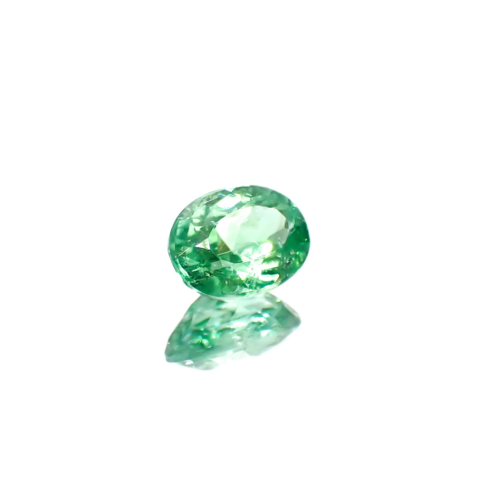 パライバトルマリン ブラジル・パライバ州バターリャ鉱山産 0.61ct[240928732]6.1x4.5mm前後