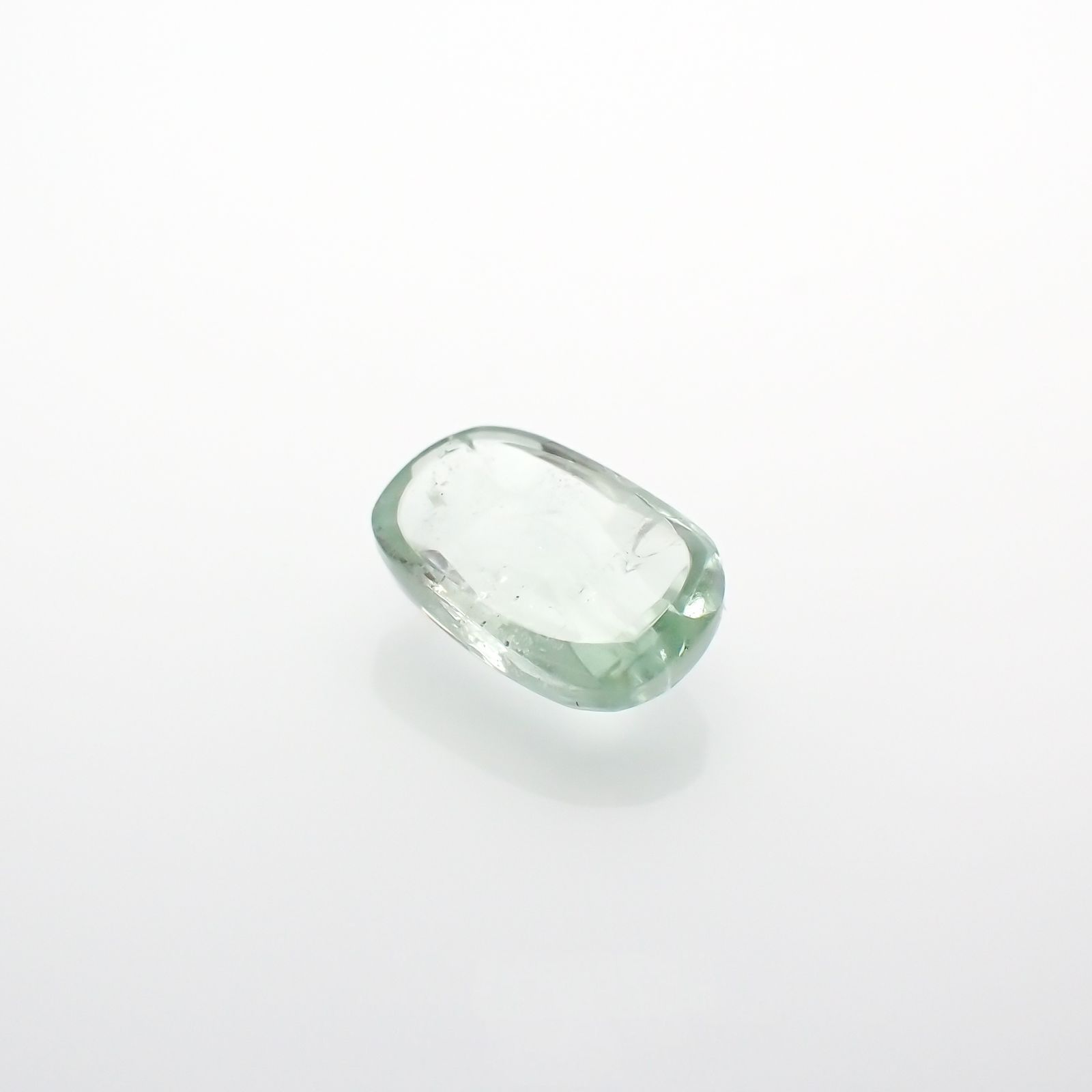 ◇ローズカット◇バナジウムコーネルピン(宝石名コーネルピン)タンザニア・タンガ州産 0.84ct 識別済[220115556]6.9x4.3mm前後