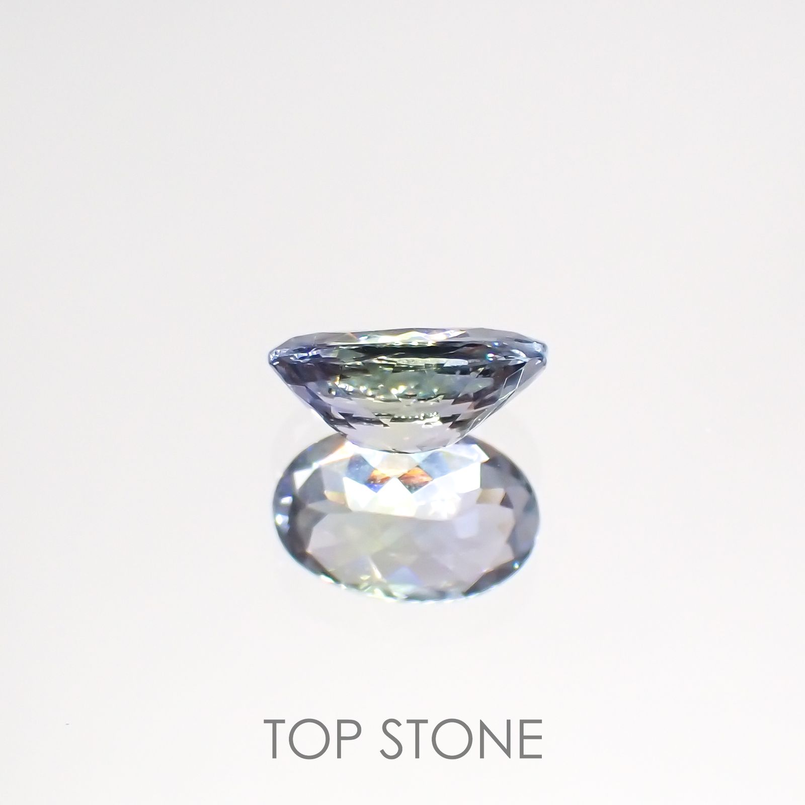 バイカラータンザナイト(宝石名ゾイサイト)タンザニア産 0.96ct 識別済[220515901]7.8x5.2mm前後