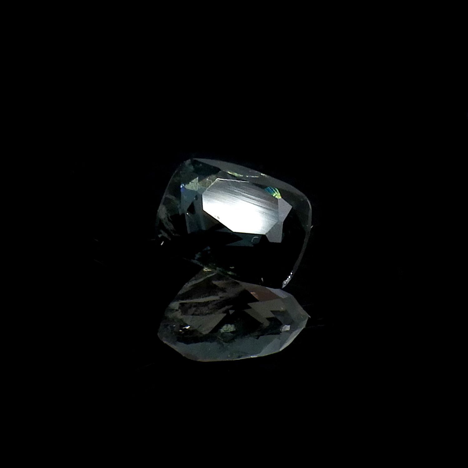 サファリン(宝石名サファリン) スリランカ産 0.30ct 識別済[210712154]4.1×3.2mm前後 | TOP STONE(トップストーン)