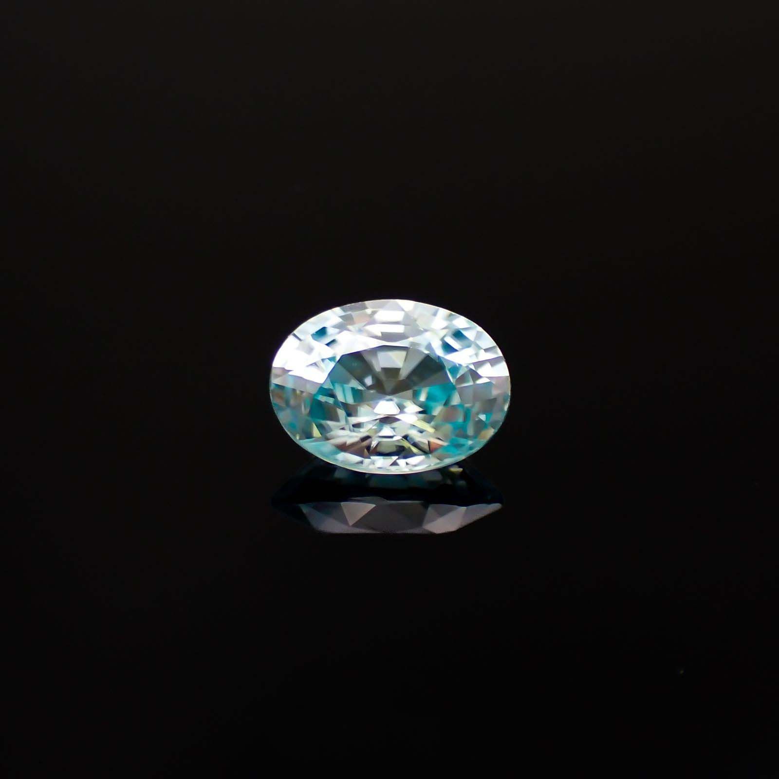 アイスブルージルコン カンボジア産 1.75ct[221018659]7.9x5.9mm前後
