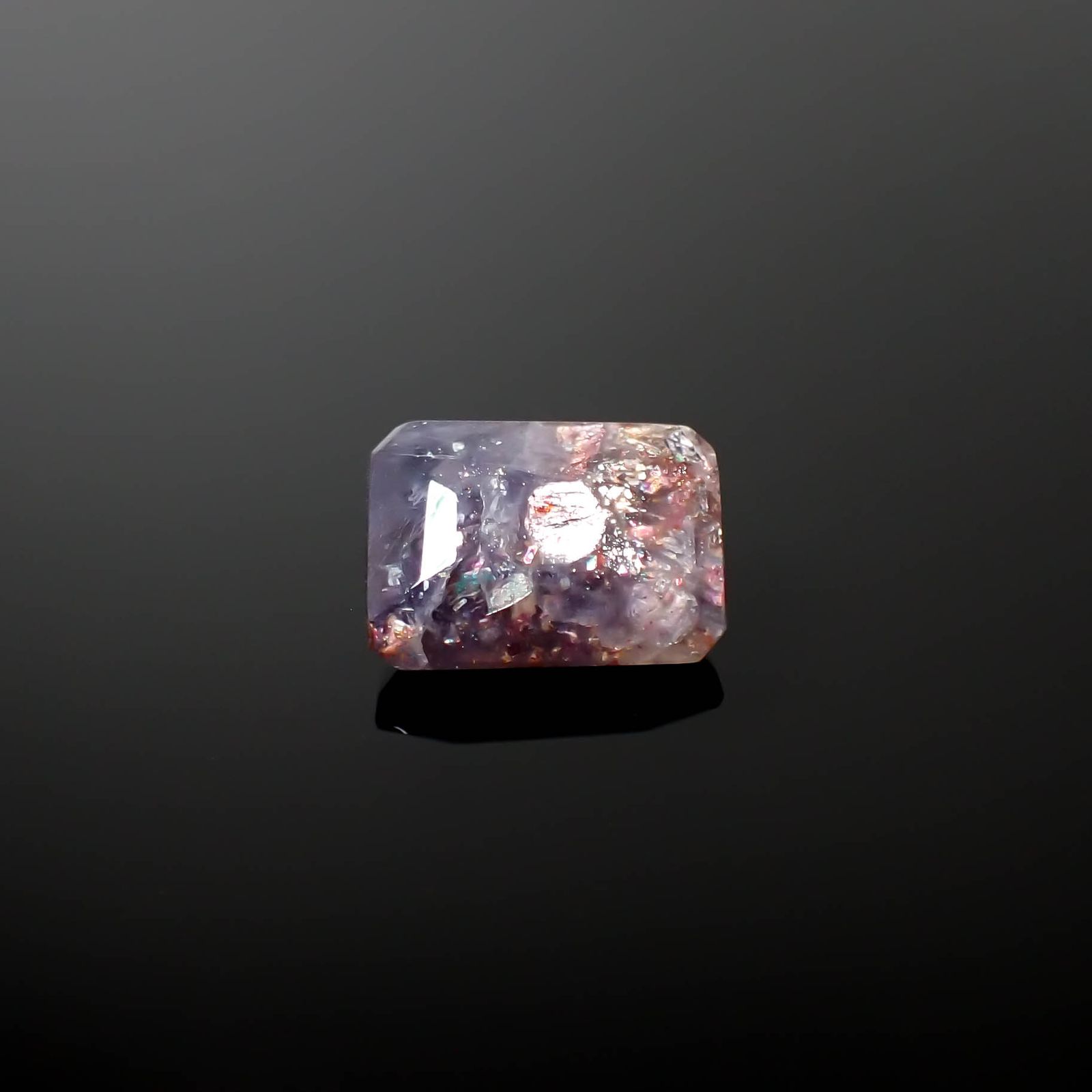 ブラッドショットアイオライト インド産 2.43ct[240125377]10.1x7.3mm前後