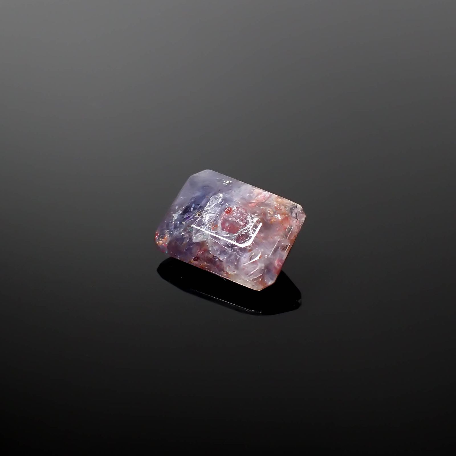 ブラッドショットアイオライト インド産 2.43ct[240125377]10.1x7.3mm前後