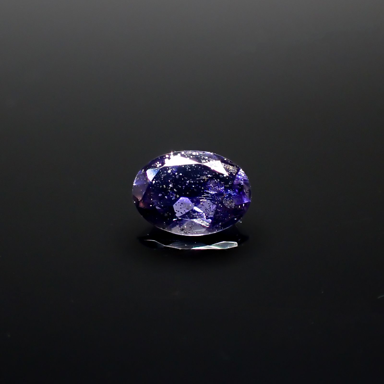 アイオライトサンストーン インド/ブラジル産 0.53ct[240928844]6.9x4.9mm前後