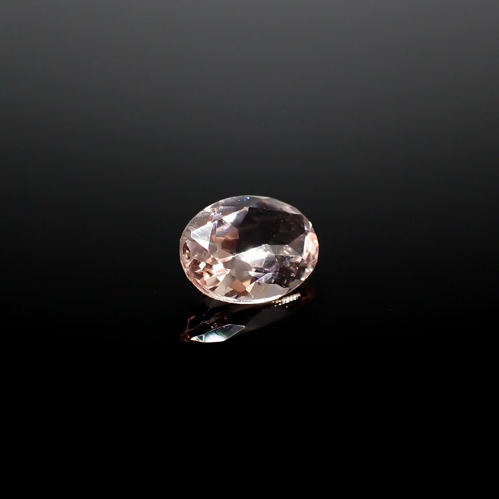 モルガナイト モザンビーク/ブラジル産 0.66ct[240326782]7x5.1mm前後