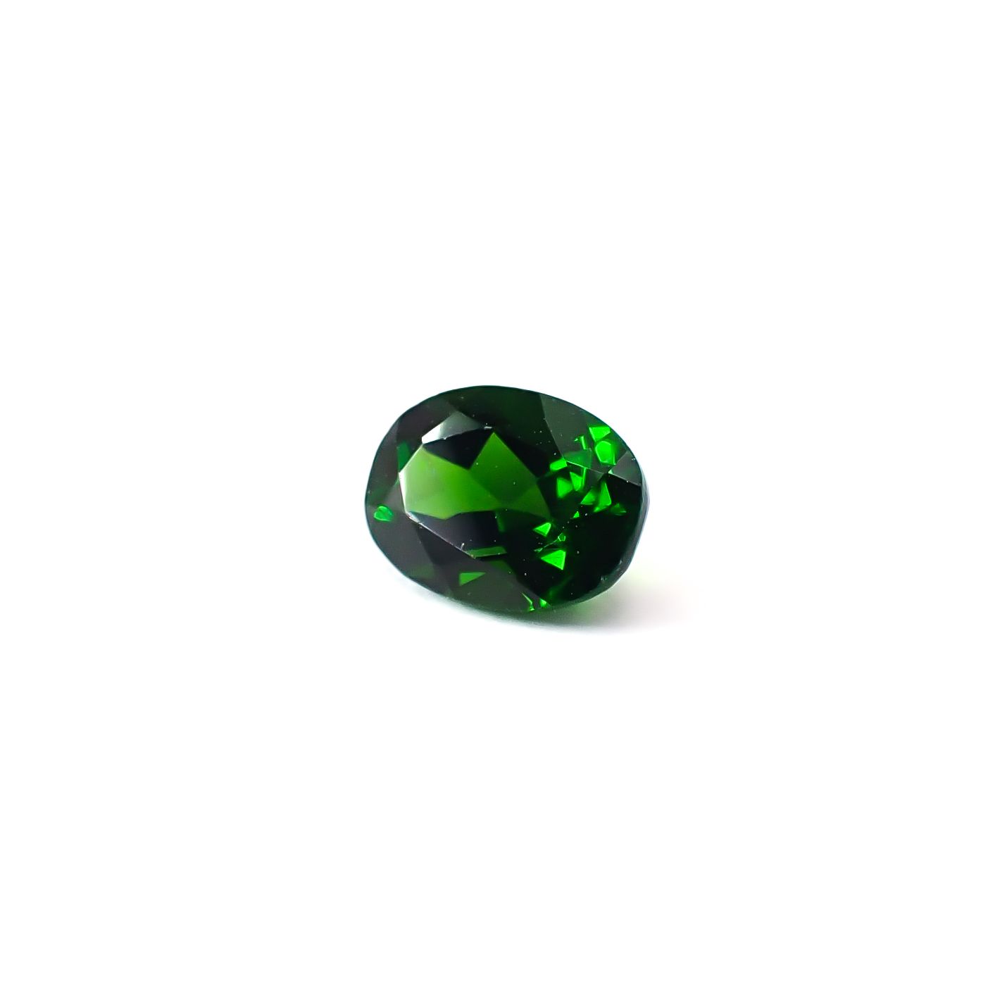 クロムダイオプサイド(宝石名クロム・ダイオプサイド)ロシア産 識別済 0.99ct / 7.1x5.2mm前後 [260432093]