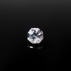 ◇オクタゴンカット◇カラーレスジルコン(宝石名ホワイト・ジルコン)スリランカ/カンボジア産 識別済 0.78ct / 4.8x4.8mm前後 [251231388]