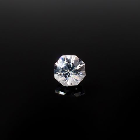 ◇オクタゴンカット◇カラーレスジルコン(宝石名ホワイト・ジルコン)スリランカ/カンボジア産 識別済 0.78ct / 4.8x4.8mm前後 [251231388]
