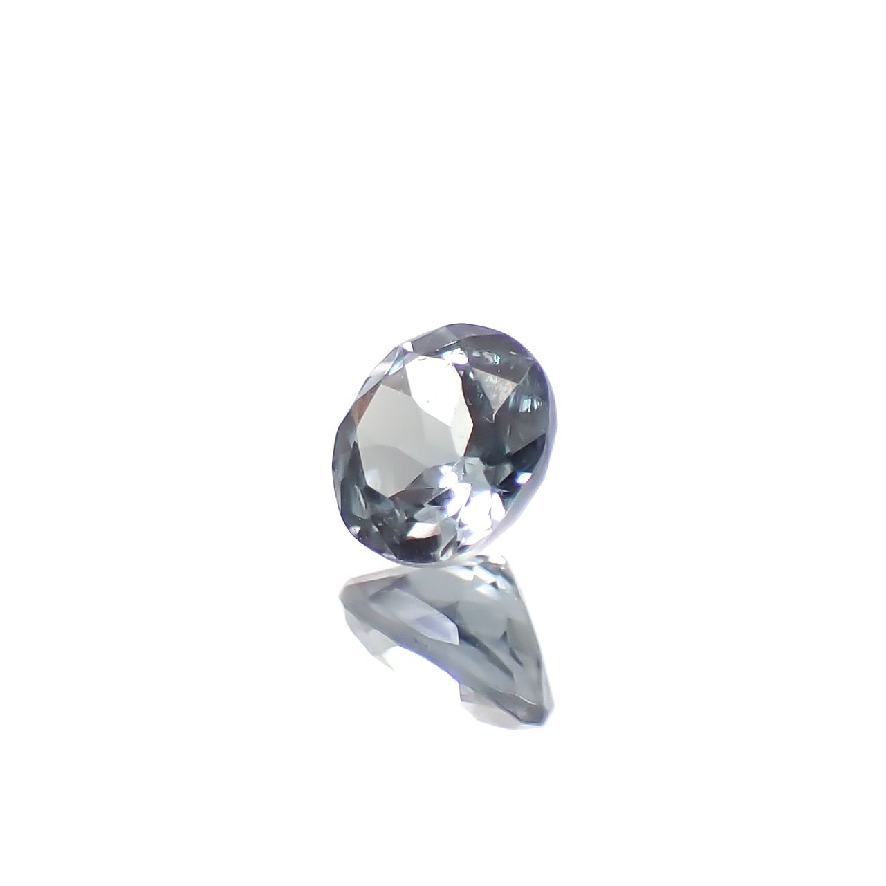 ベキリーブルーガーネット（カラーチェンジガーネット アレキタイプ） マダガスカル・ベキリー産 0.23ct [241229618]3.7x3.6mm前後