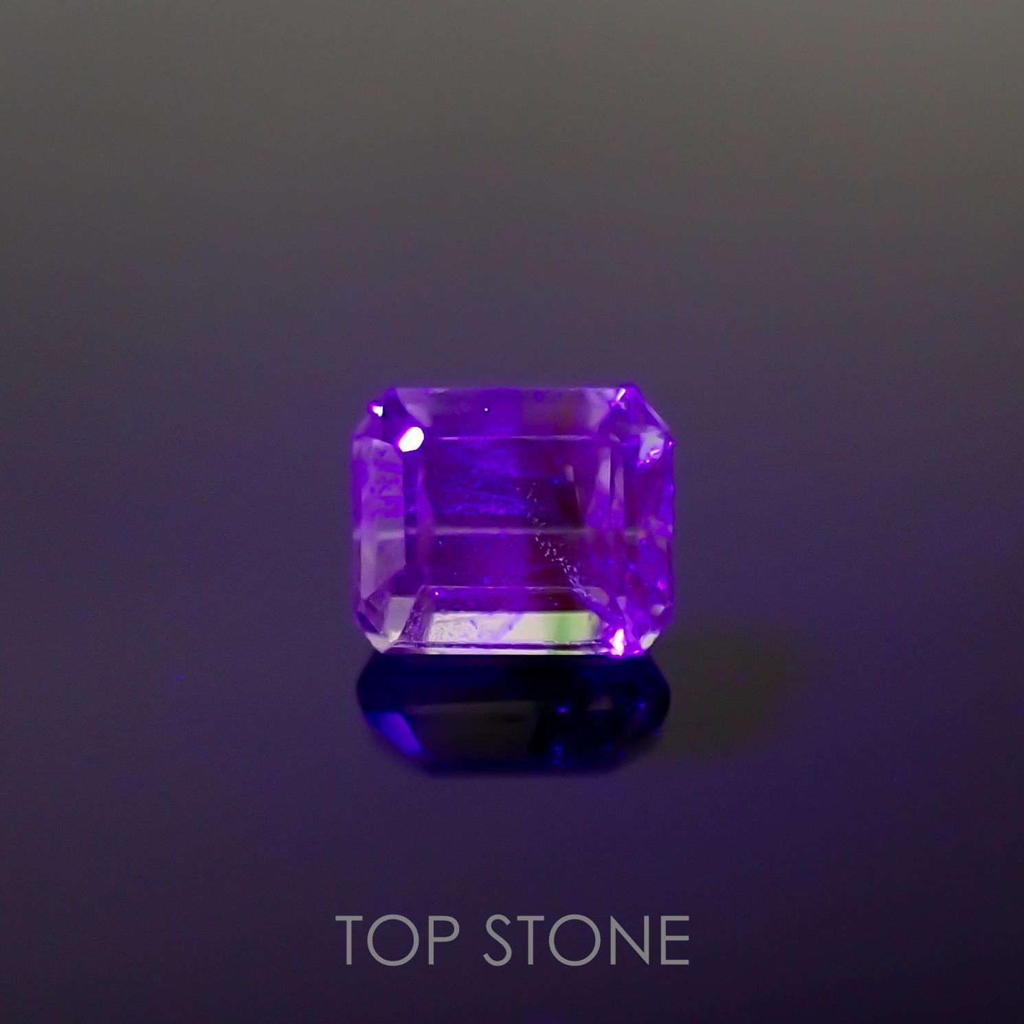 バイカラーツァボライト(宝石名グリーン グロッシュラー・ガーネット) タンザニア産 0.76ct 識別済[210711574]5.1×4.2mm前後