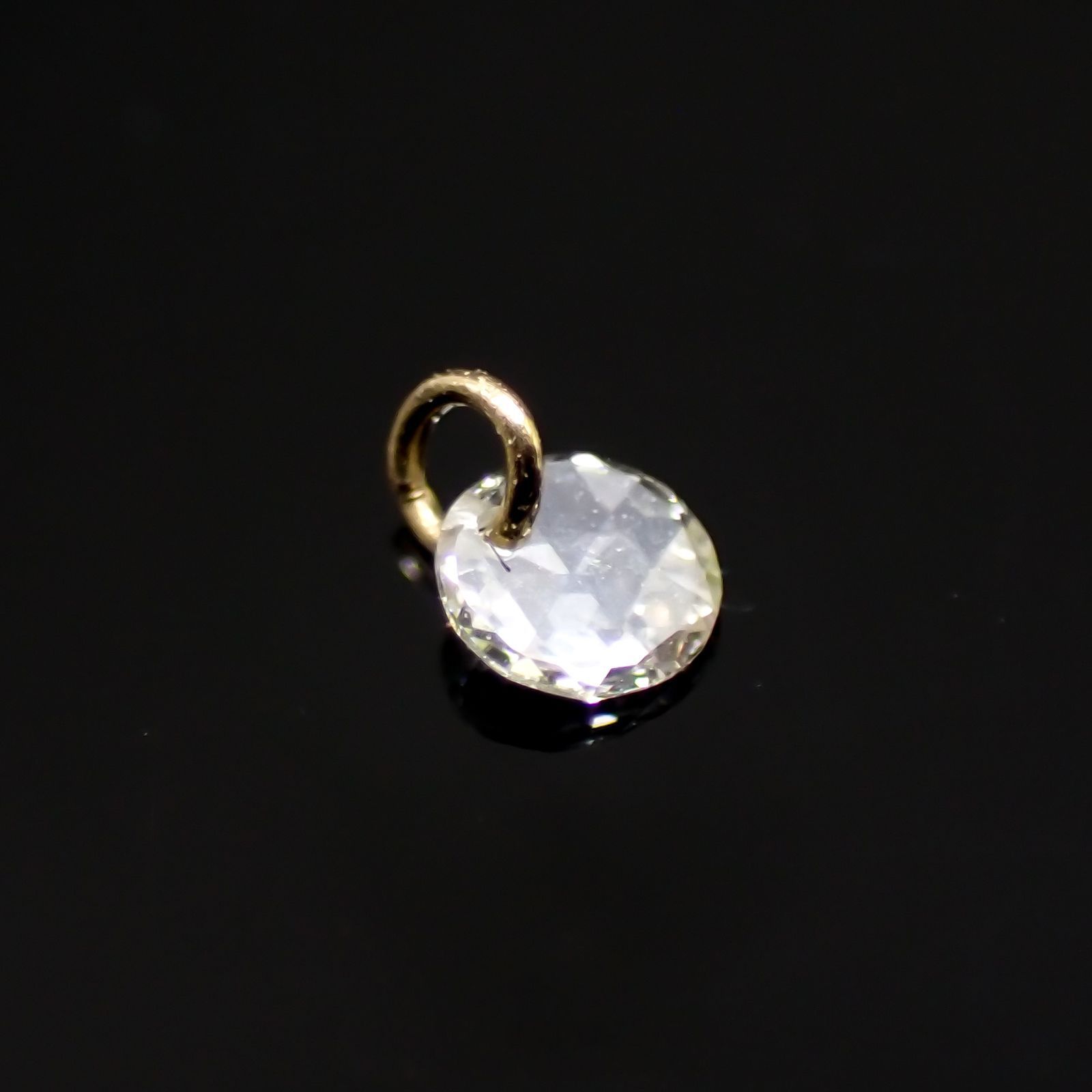 ◇La terre(ラ・テール)◇K18ダイヤモンドチャーム TTLC/SI(宝石名ダイアモンド) 0.037ct 識別済[220515741]2.1x2.1mm前後