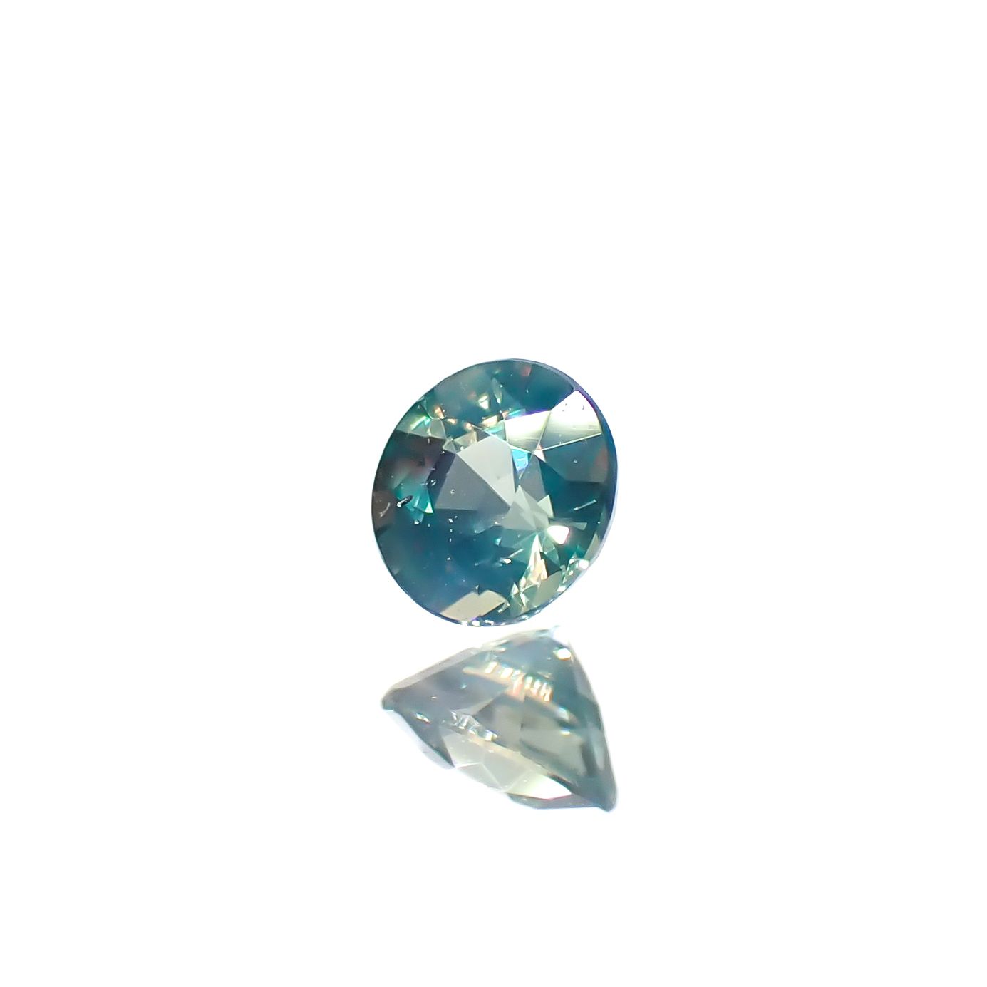 アレキサンドライトキャッツアイ ブラジル・ミナスジェライス州ヘマチタ鉱山産 0.098ct[240929037]2.7x2.7mm前後