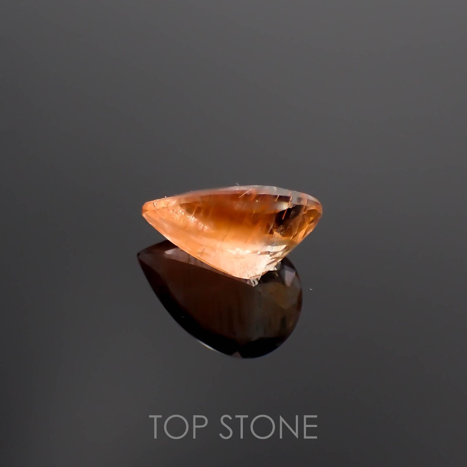 サンストーンスキャポライト(宝石名シーン・スキャポライト)タンザニア産 2.04ct 識別済[221219278]10.7x7.6mm前後
