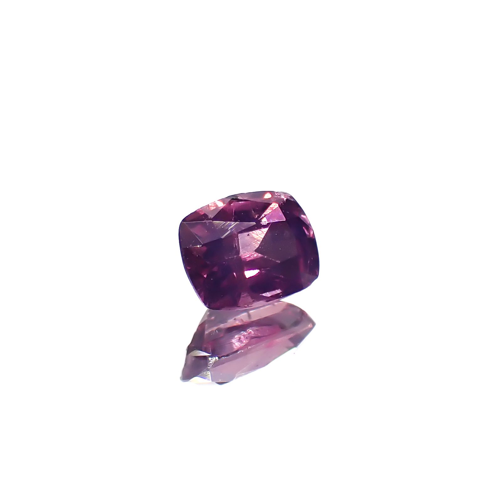 パープルサファイア 非加熱 パキスタン・カシミール地方産 0.37ct[240628403]4.5x3.4mm前後