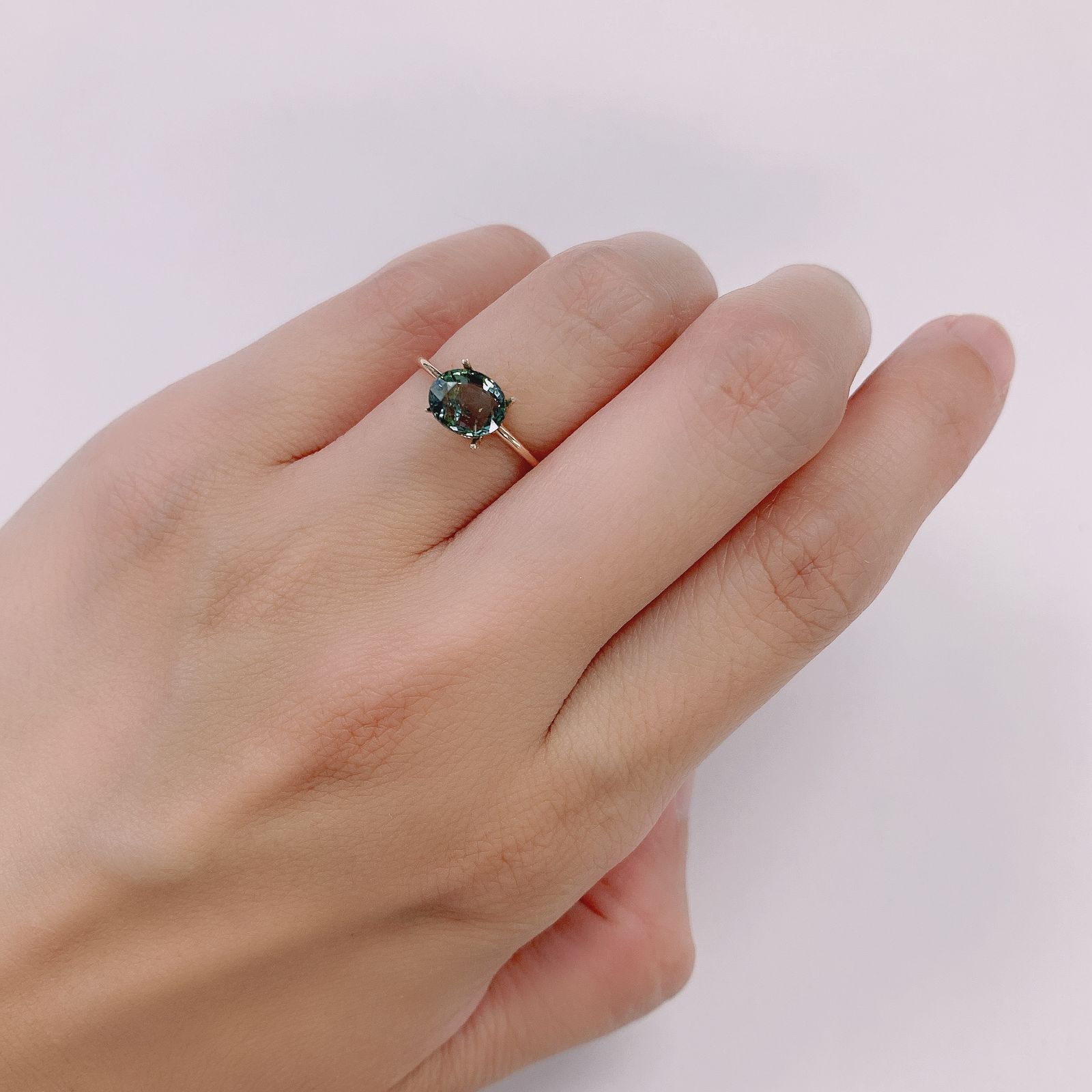 バイカラーサファイア(宝石名サファイア) マダガスカル/スリランカ産 1.518ct ソ付(彩珠)[210912481]7×6mm前後