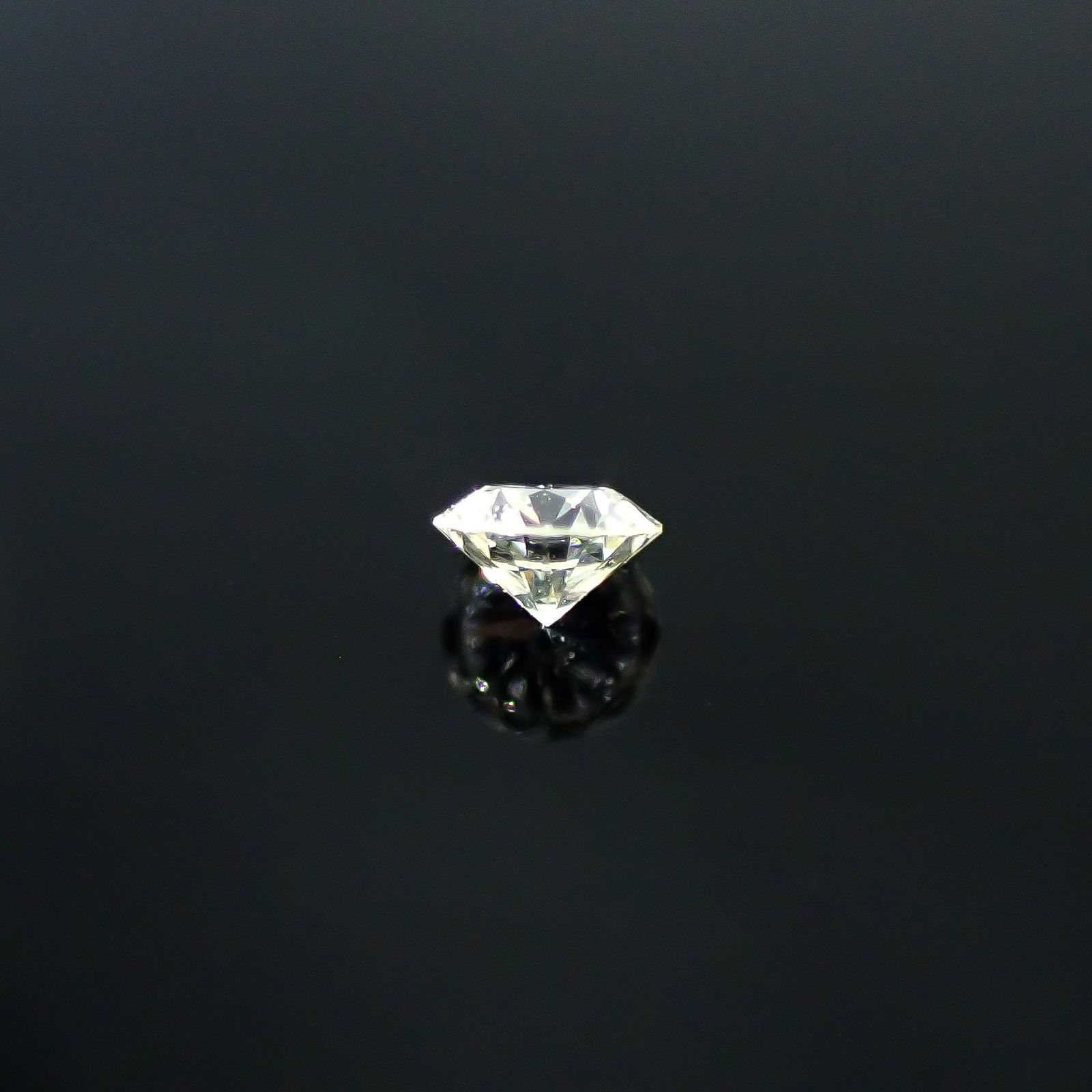 ダイヤモンド SI1-VS/TTLC ハート&キューピッド 0.056ct / 2.4x2.4mm前後 [251031174]