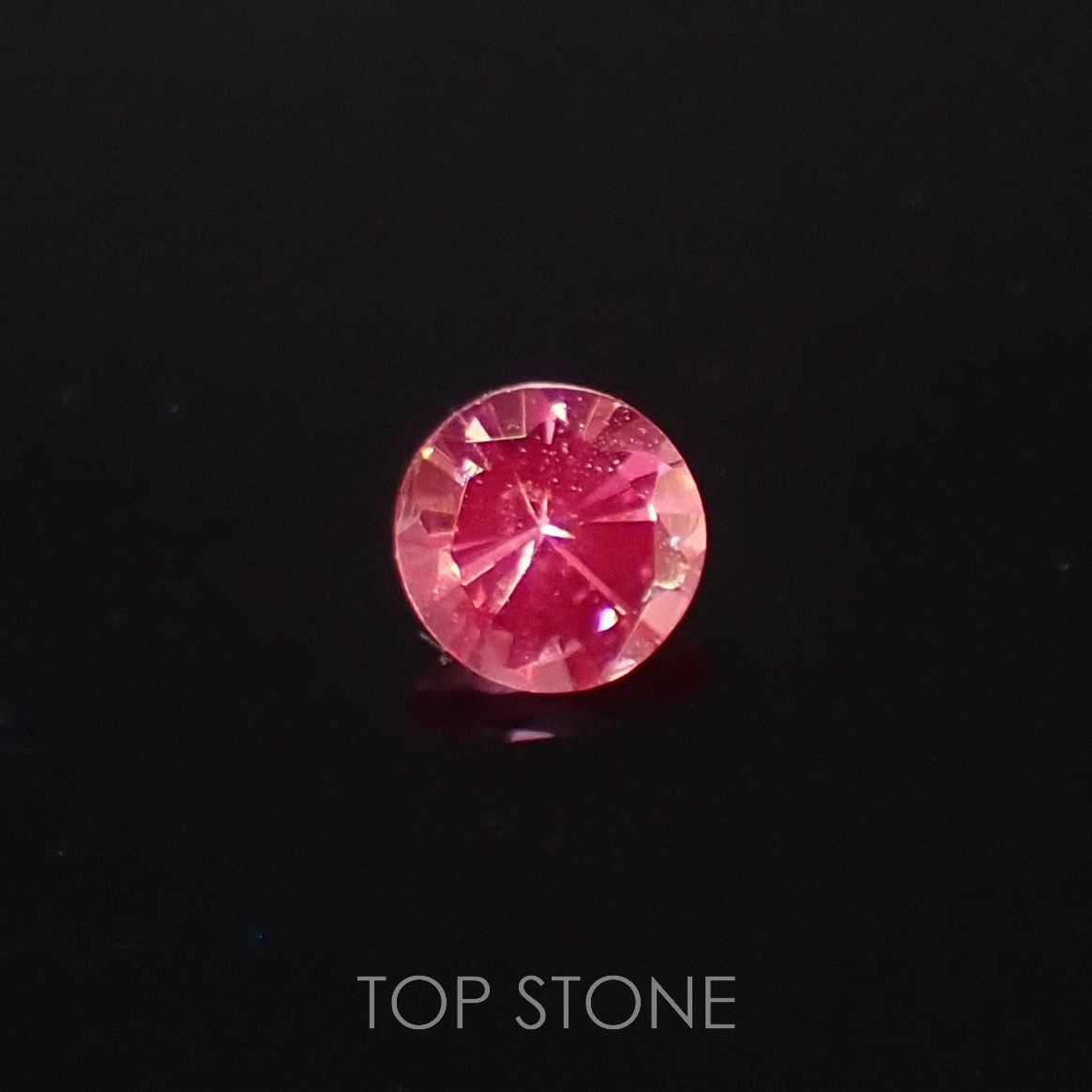 ホットピンクスピネル(宝石名ピンク・スピネル)タンザニア産 0.15ct 識別済[220616599]3.1x3.1mm前後