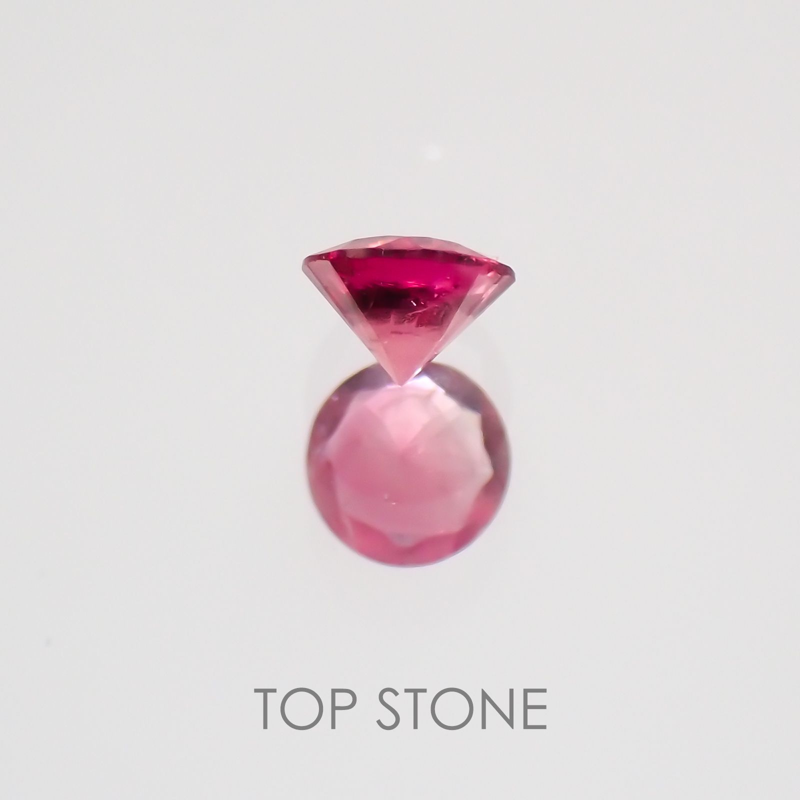 レッドベリル アメリカ・ユタ州産 ルース 0.06ct[]2.7×2.7mm前後
