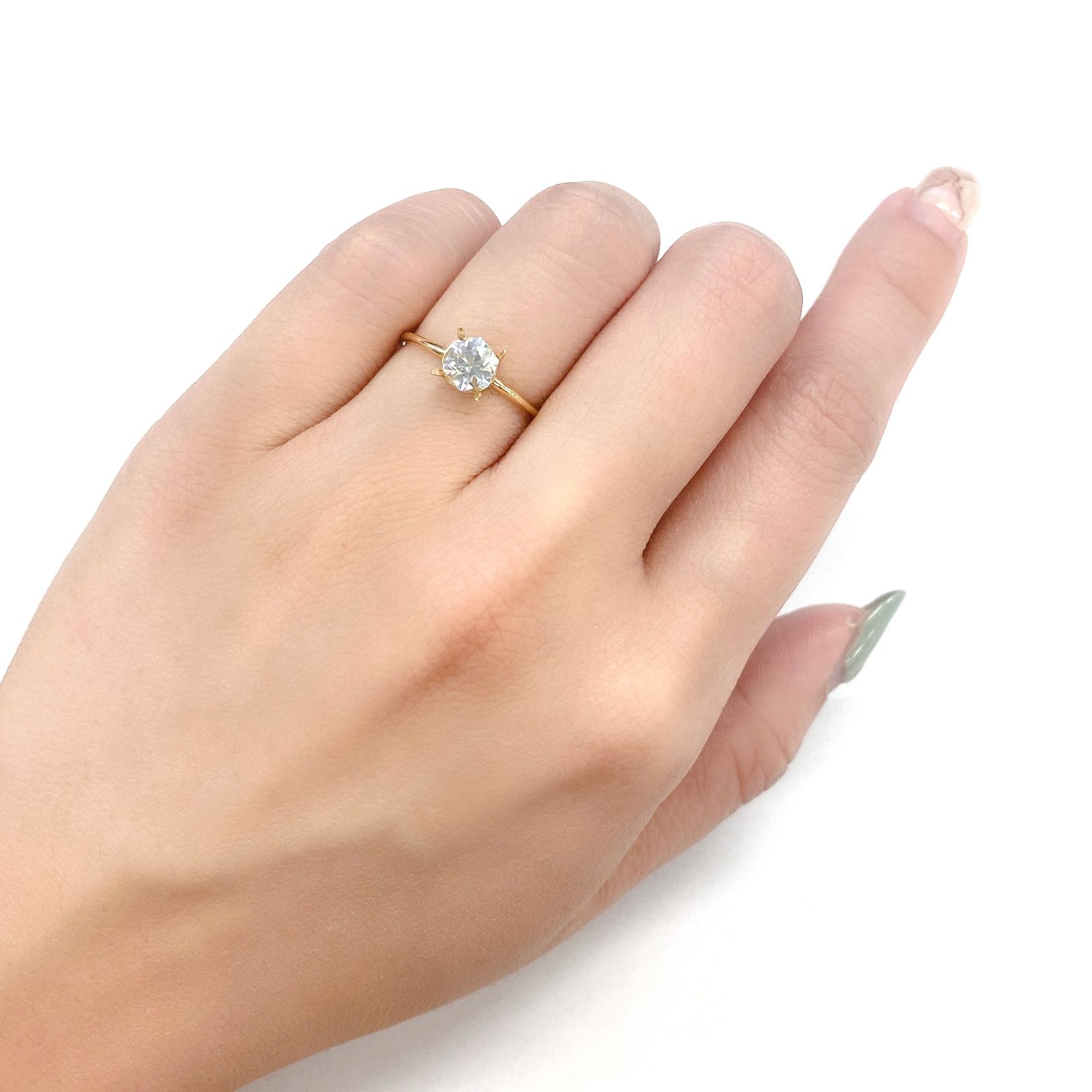 ◇ヘキサゴンカット◇カラーレスジルコン(宝石名ジルコン) カンボジア産 0.95ct 識別済[240210474]5.1×5.1mm前後