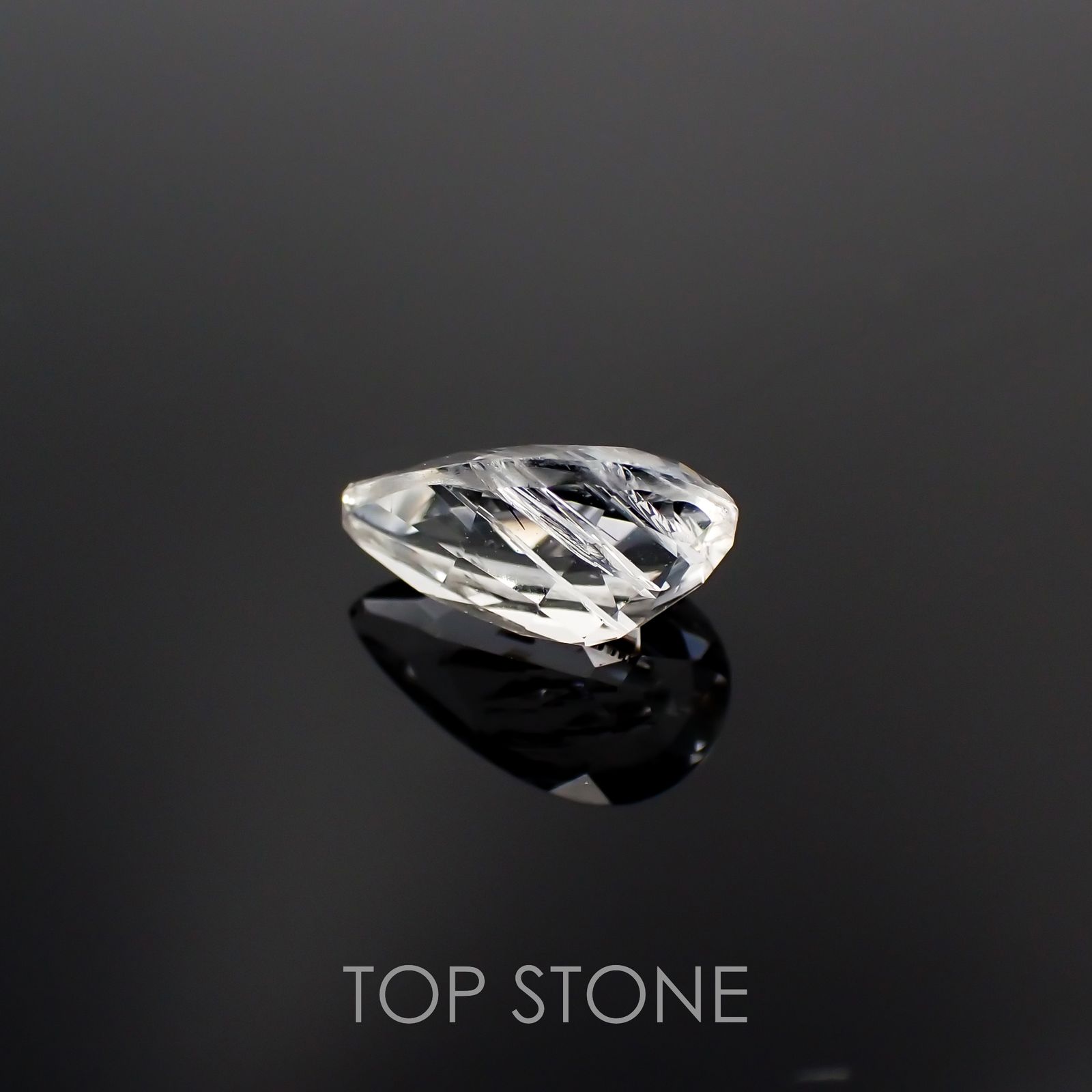 オリゴクレース(宝石名オリゴクレース)ブラジル産 0.95ct 識別済[221219450]8.5x5.2mm前後