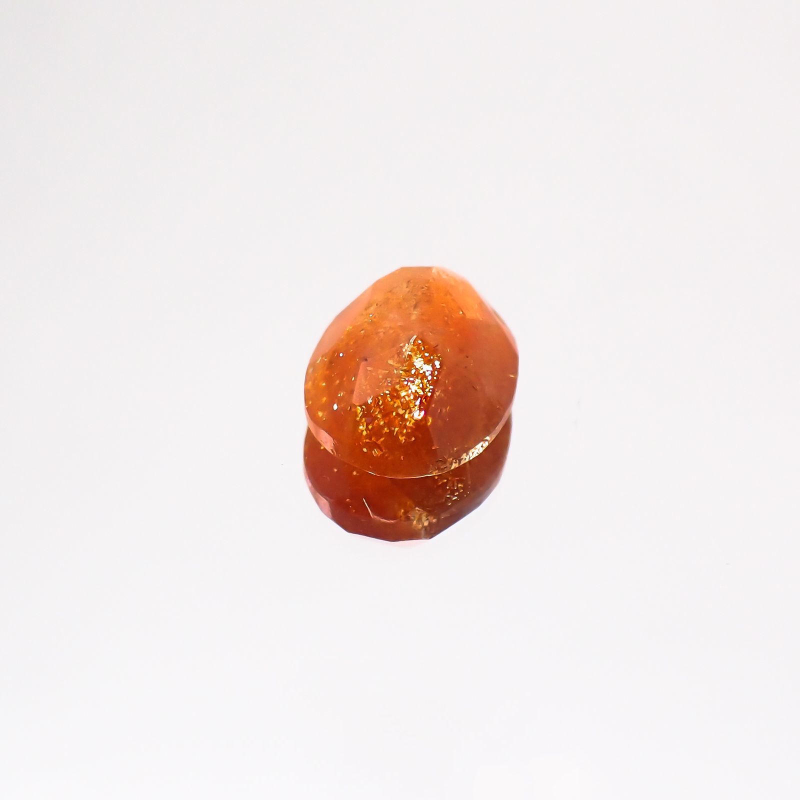 イリュージョンサンストーン(宝石名フェルドスパー) タンザニア産 1.55ct 識別済[210610873]8.8×6.6mm前後