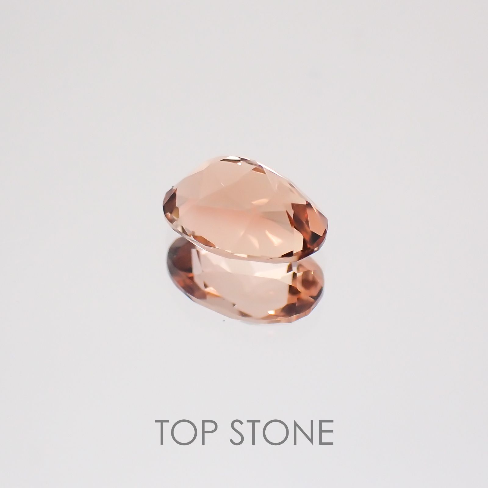 オレゴンサンストーン アメリカ産 ルース 0.74ct[20128884]6.9×4.9mm前後